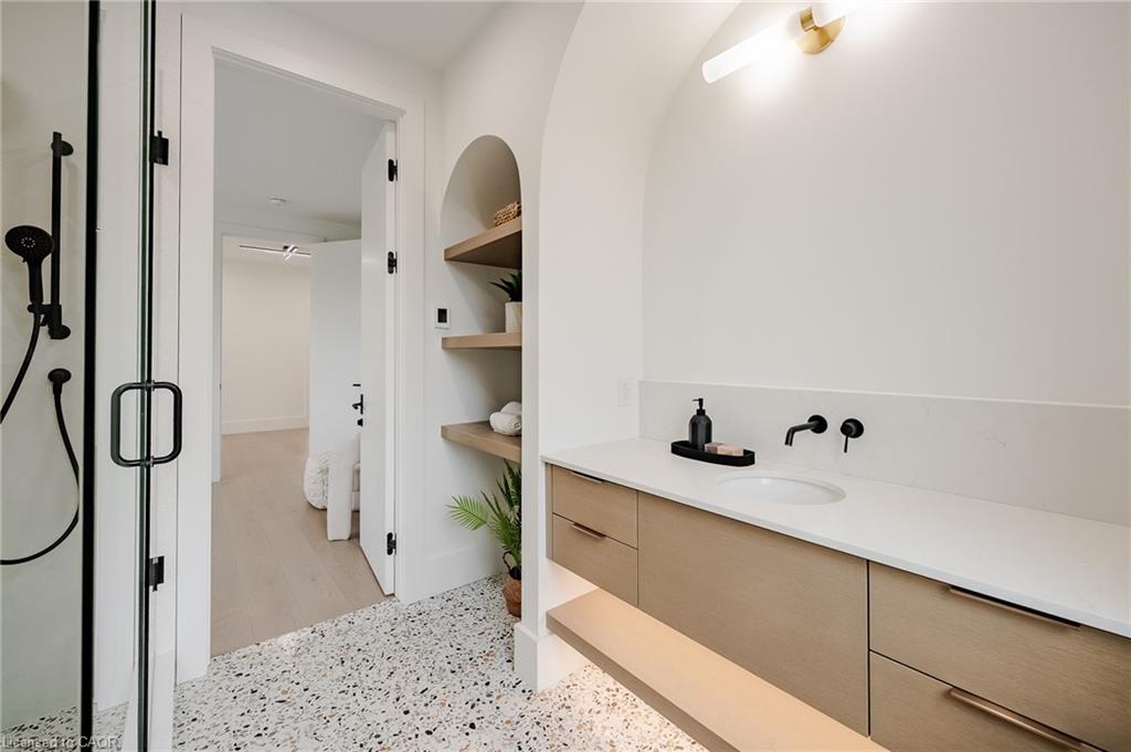 3 Bedroom Single Family Home/House's Image 36