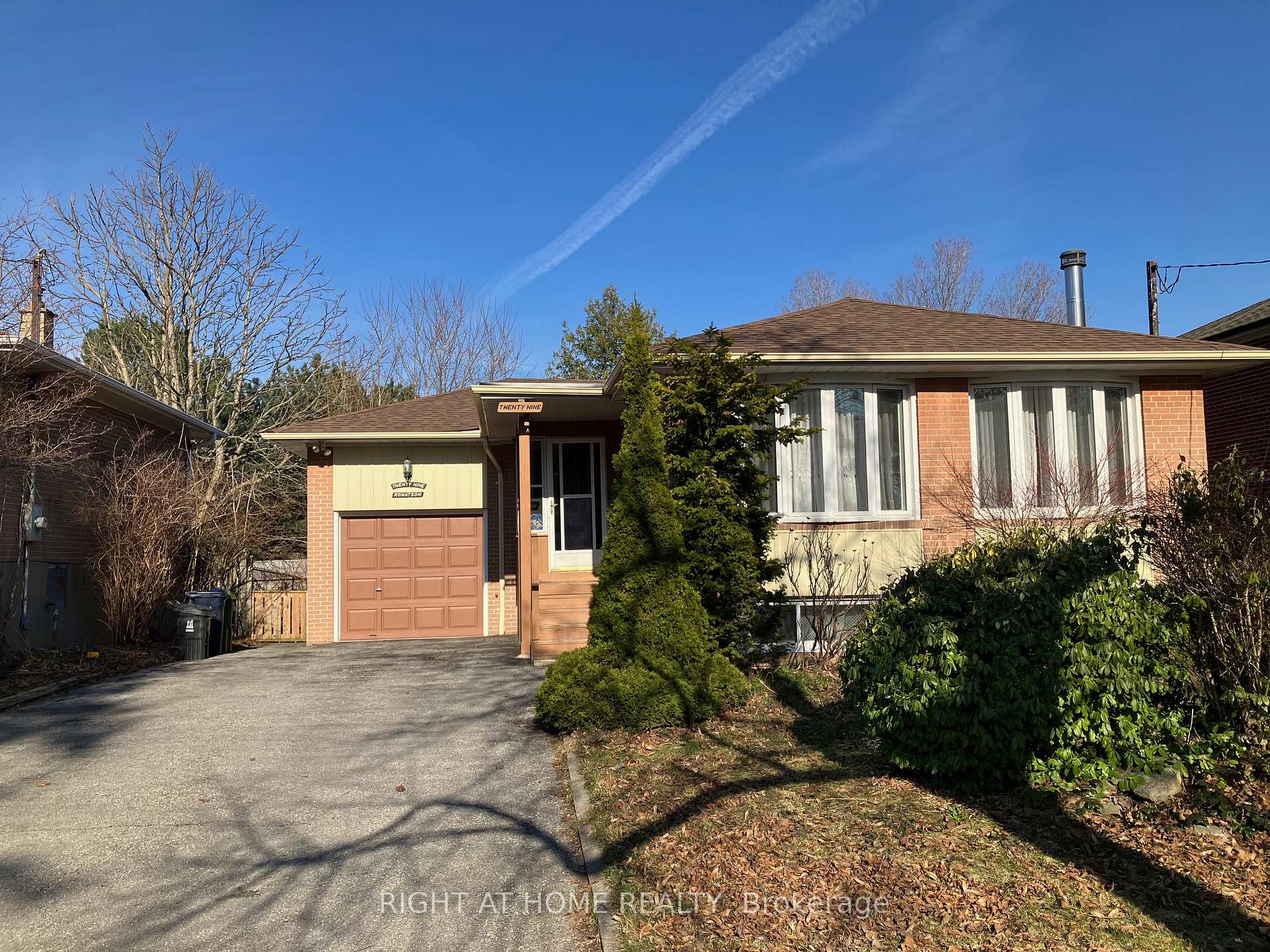 29 Rowatson Road Toronto Ontario Canada Sale residential Mary Pinelli Royal LePage Signature Realty, Brokerage*