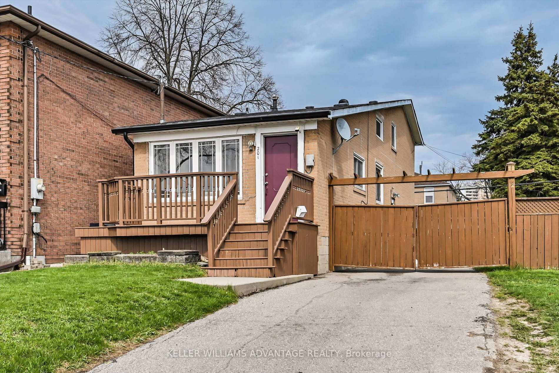 201 Linden Avenue Toronto Ontario Canada Sale residential Mary Pinelli Royal LePage Signature Realty, Brokerage*