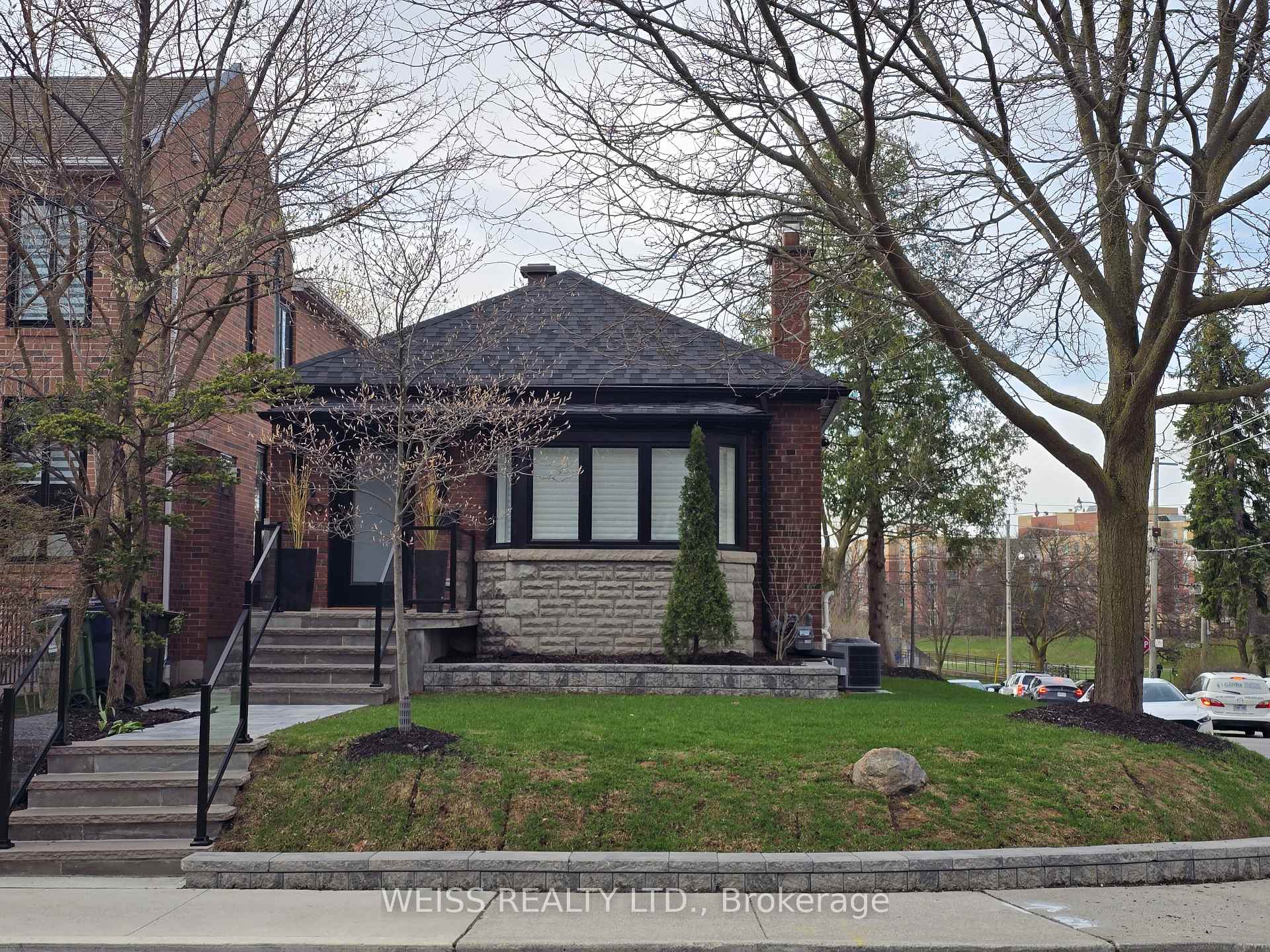 199 Glengarry Avenue Toronto Ontario Canada Sale residential Haskel Zionce WEISS REALTY LTD., Brokerage