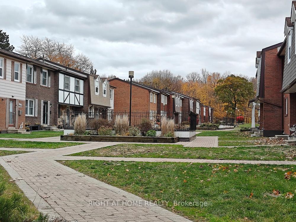 61 - 15 Brimwood Boulevard Toronto Ontario Canada Sale residential Ahmed Amin Hamed Aly Right at Home Realty, Brokerage*