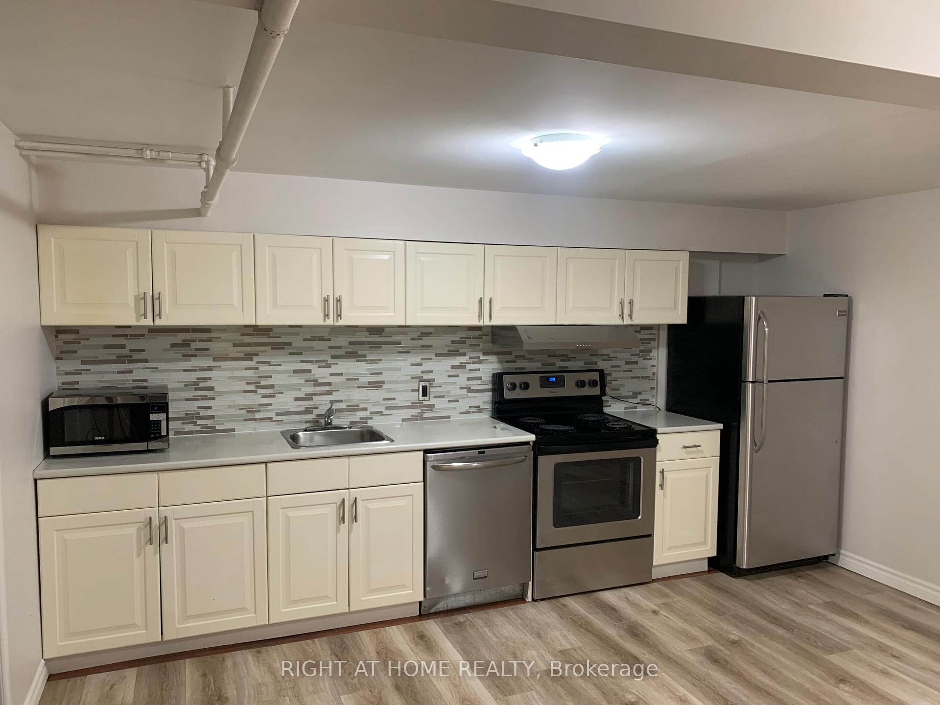 701 THE QUEENSWAY Avenue Toronto Ontario Canada Rent residential Max Shokouhi Right at Home Realty, Brokerage*