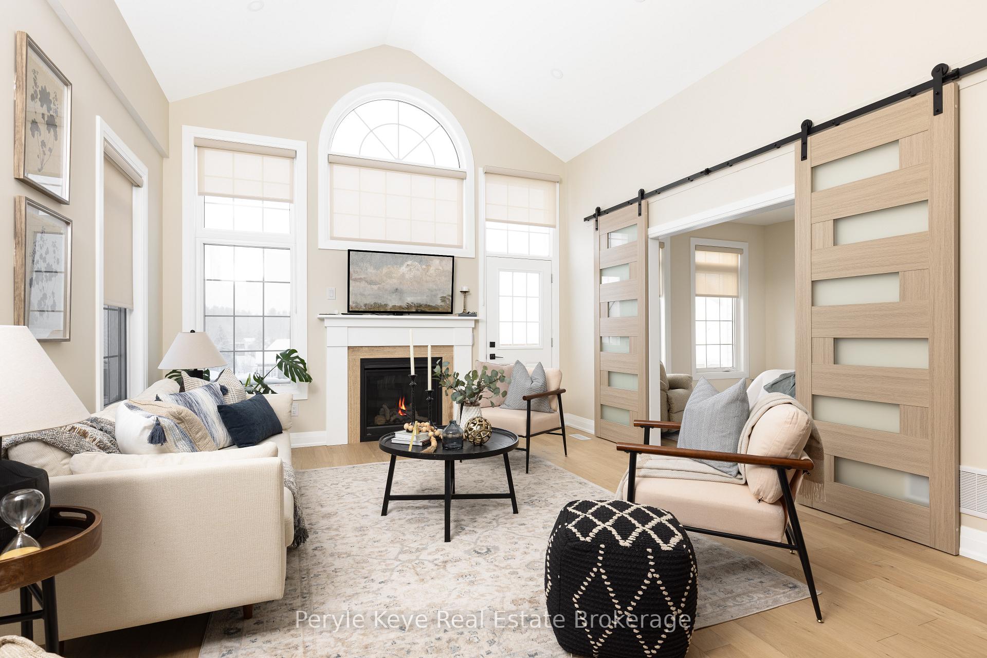 2 Leeds Court Bracebridge Ontario Canada Sale residential Radka Hnilicova Anchor Realty, Brokerage*