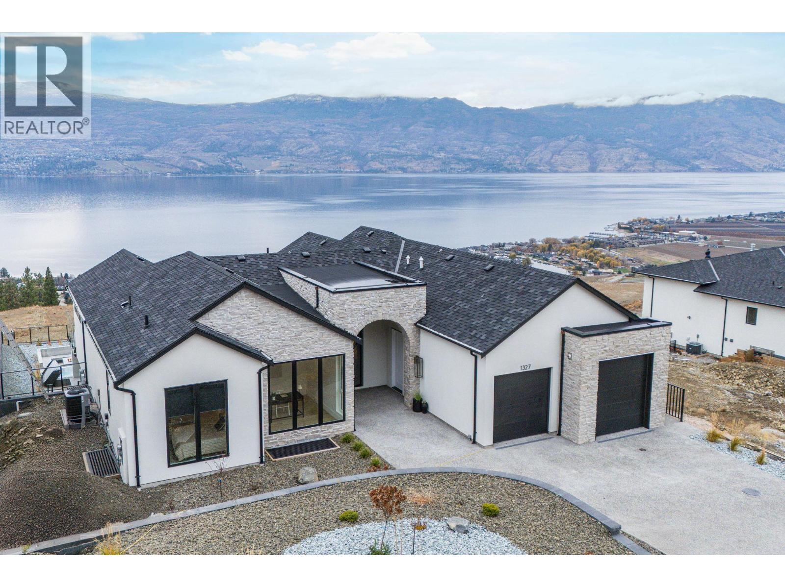 1327 Vineyard Drive West Kelowna British Columbia Canada Sale residential Luke Menkes Sutton Centre Realty, Brokerage*