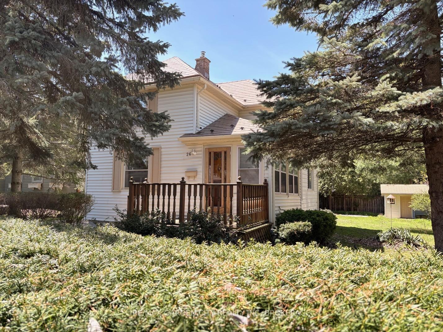 26 Chestnut Street Pelham Ontario Canada Sale residential Kafayat Ayodele-Peters Right at Home Realty, Brokerage*