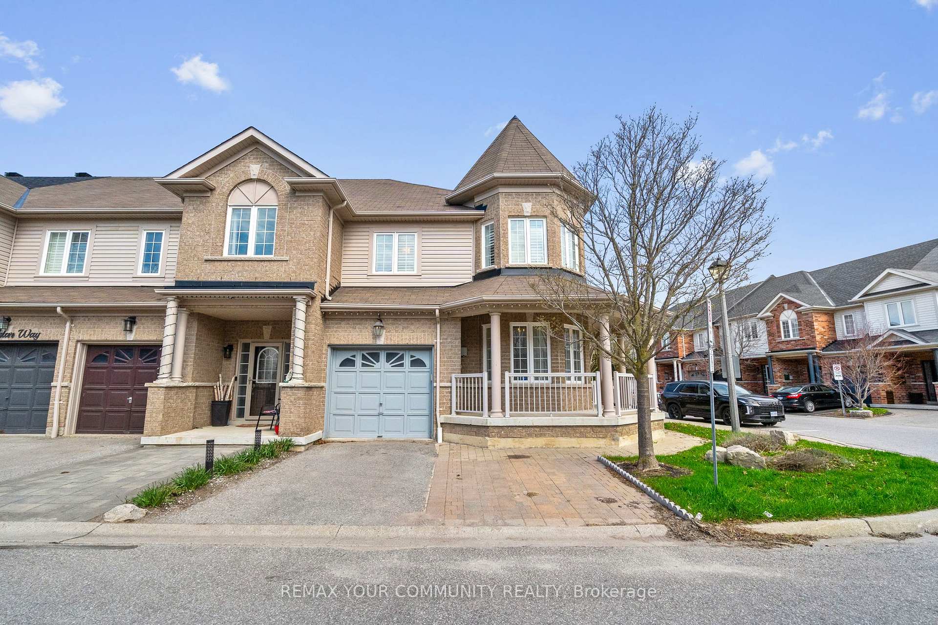18 Telstar Way Whitby Ontario Canada Sale residential ZARTOSHT VAHABI Re/Max Your Community Realty, Brokerage*