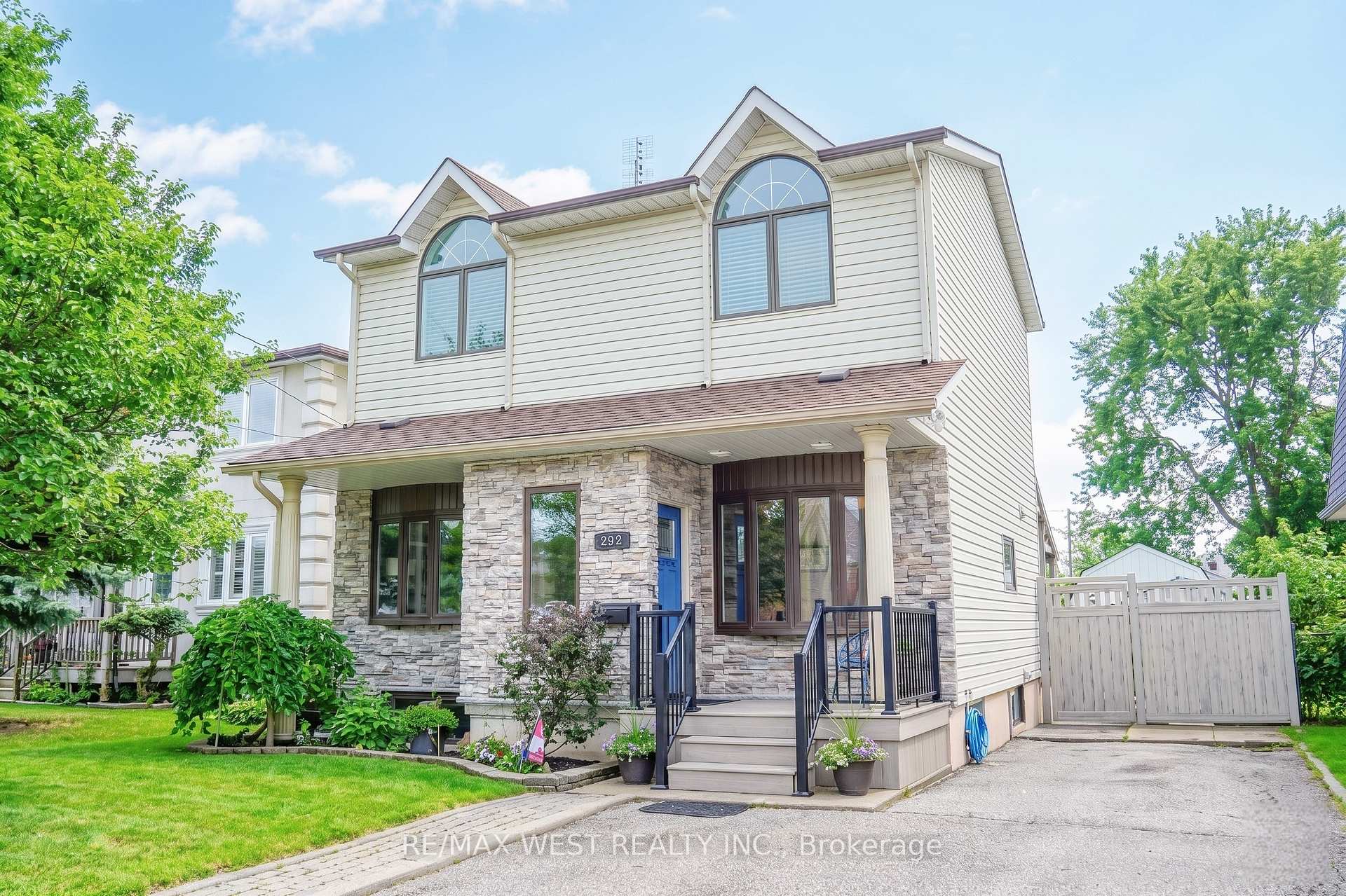 892 Sixth Street Mississauga Ontario Canada Sale residential   TRIMAXX REALTY LTD. Brokerage