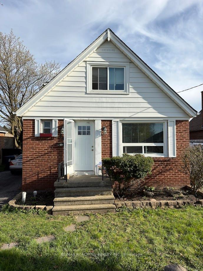 19 Westchester Road Toronto Ontario Canada Rent residential Teresa Vu RE/MAX Realtron Realty, Inc. Brokerage*