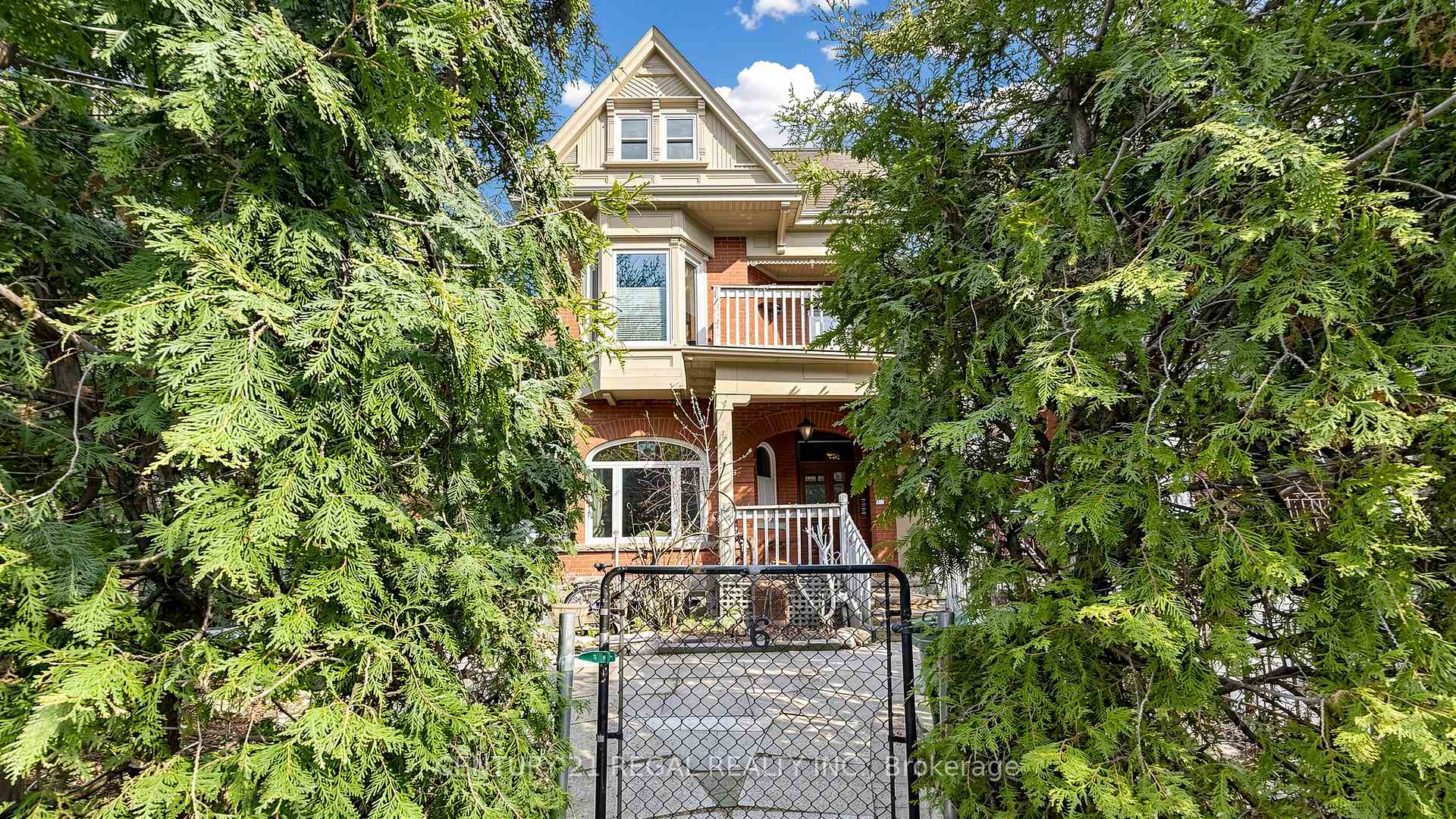 26 MACDONELL Avenue Toronto Ontario Canada Sale residential Pankaj BEHAL iCloud Realty Ltd. 