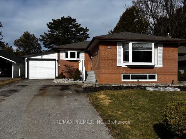 40 Aurora Heights Drive Aurora Ontario Canada Sale residential   Incom Sample Office