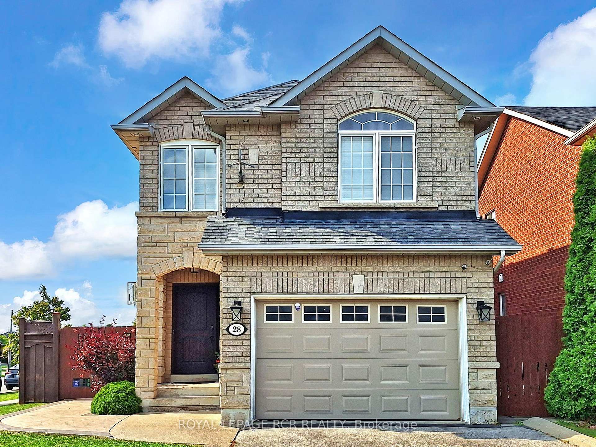 28 Wakely Boulevard Caledon Ontario Canada Sale residential Bobby Dhaliwal Century 21 Peoples Choice Realty Inc., Brokerage *