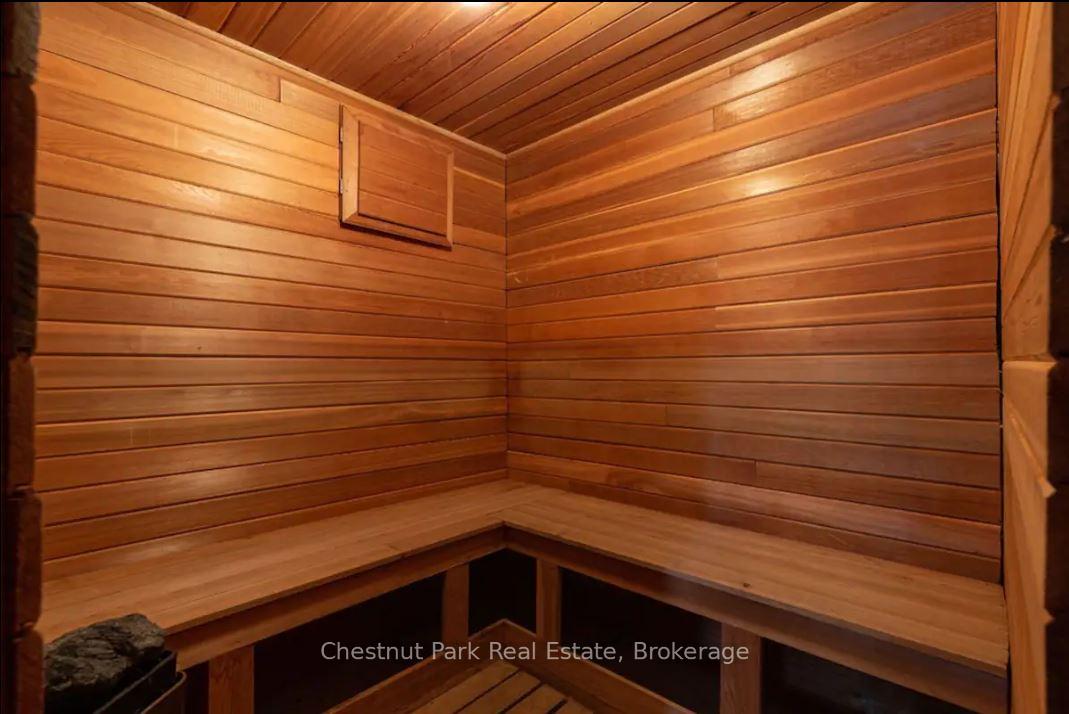 4 Bedroom Single Family Home/House's Image 18