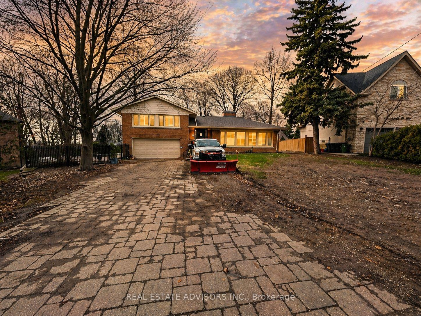 1 Lakehill Crescent Toronto Ontario Canada Sale residential Daniel Molina Real Estate Advisors Inc., Brokerage *