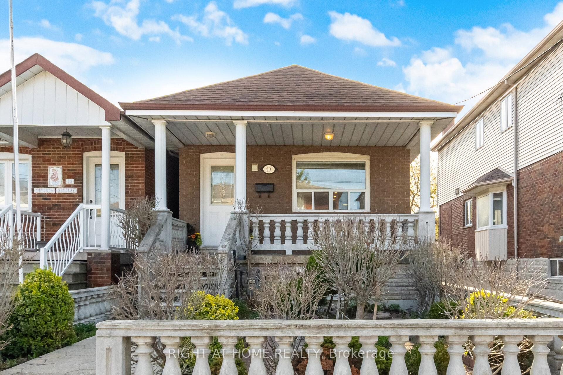 40 Sanderstead Avenue Toronto Ontario Canada Sale residential George Mitropoulos Right at Home Realty, Brokerage*