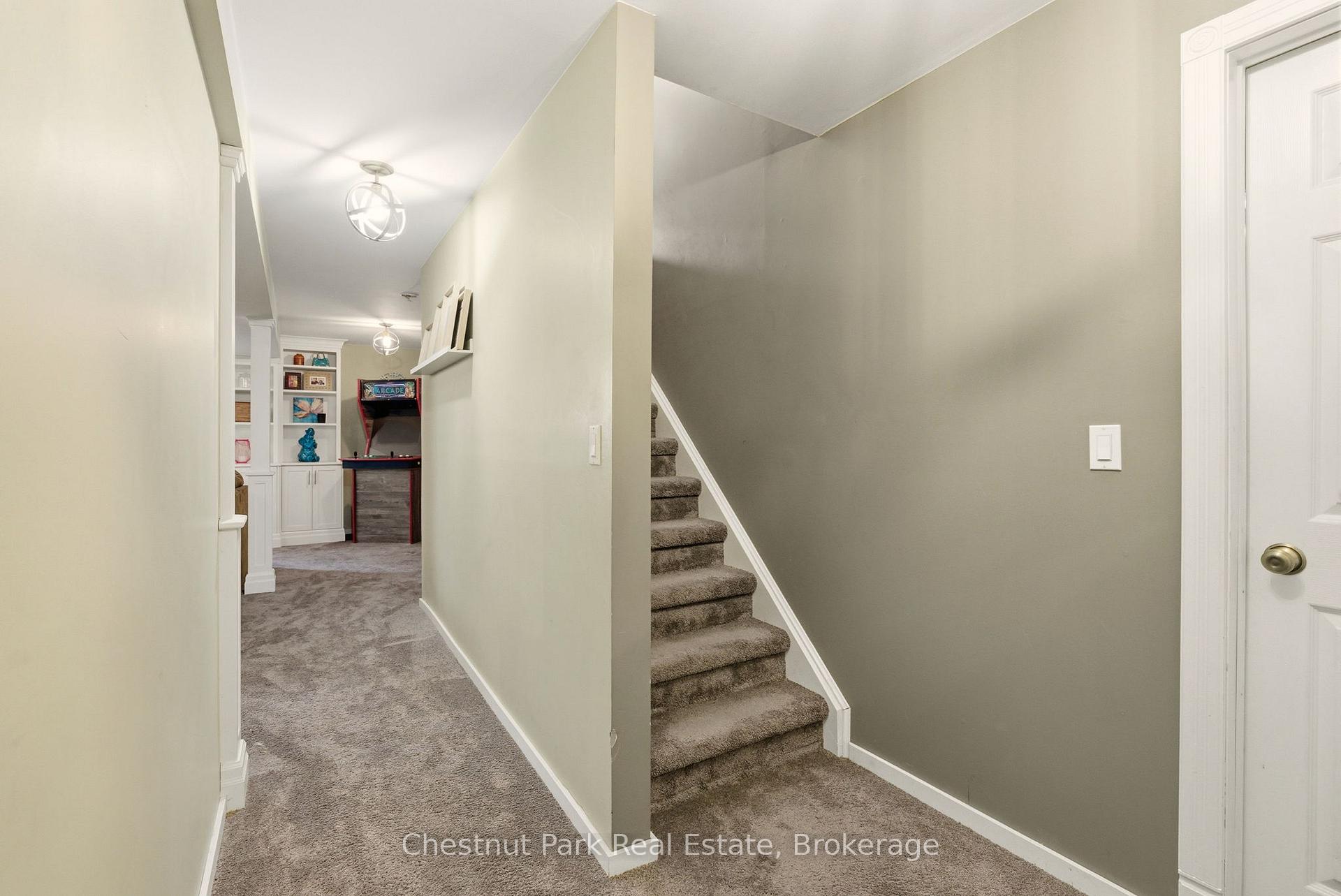 3 Bedroom Single Family Home/House's Image 32