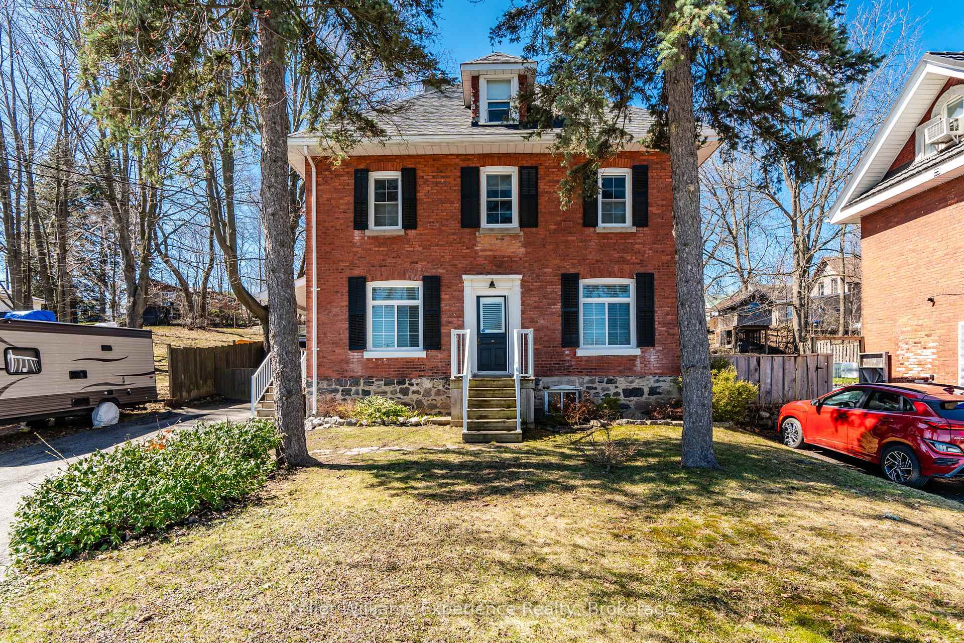 166 Sixth Street Midland Ontario Canada Sale residential Melanie Martyn Right at Home Realty, Brokerage*