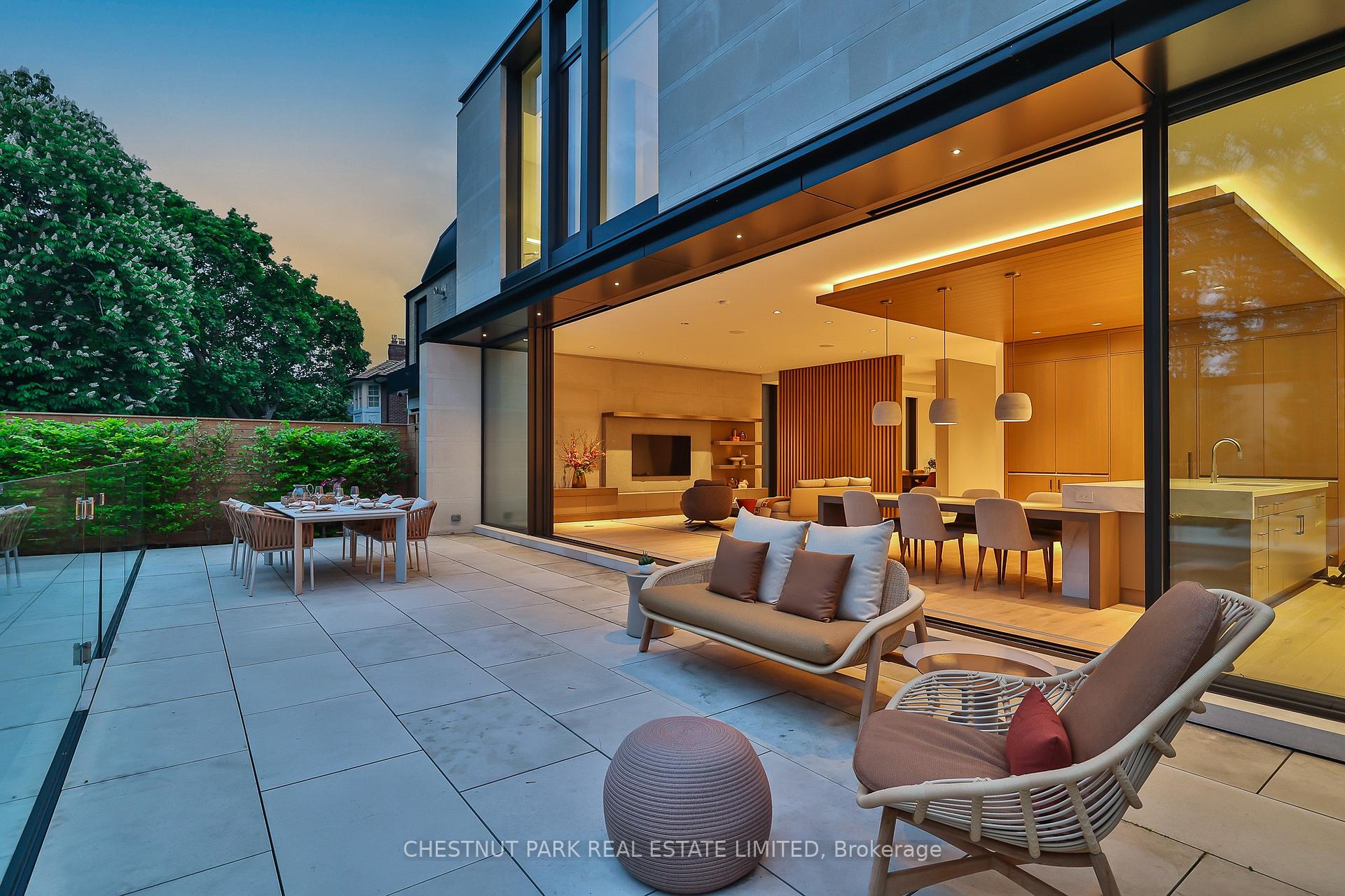 5 Bedroom Single Family Home/House's Image 19