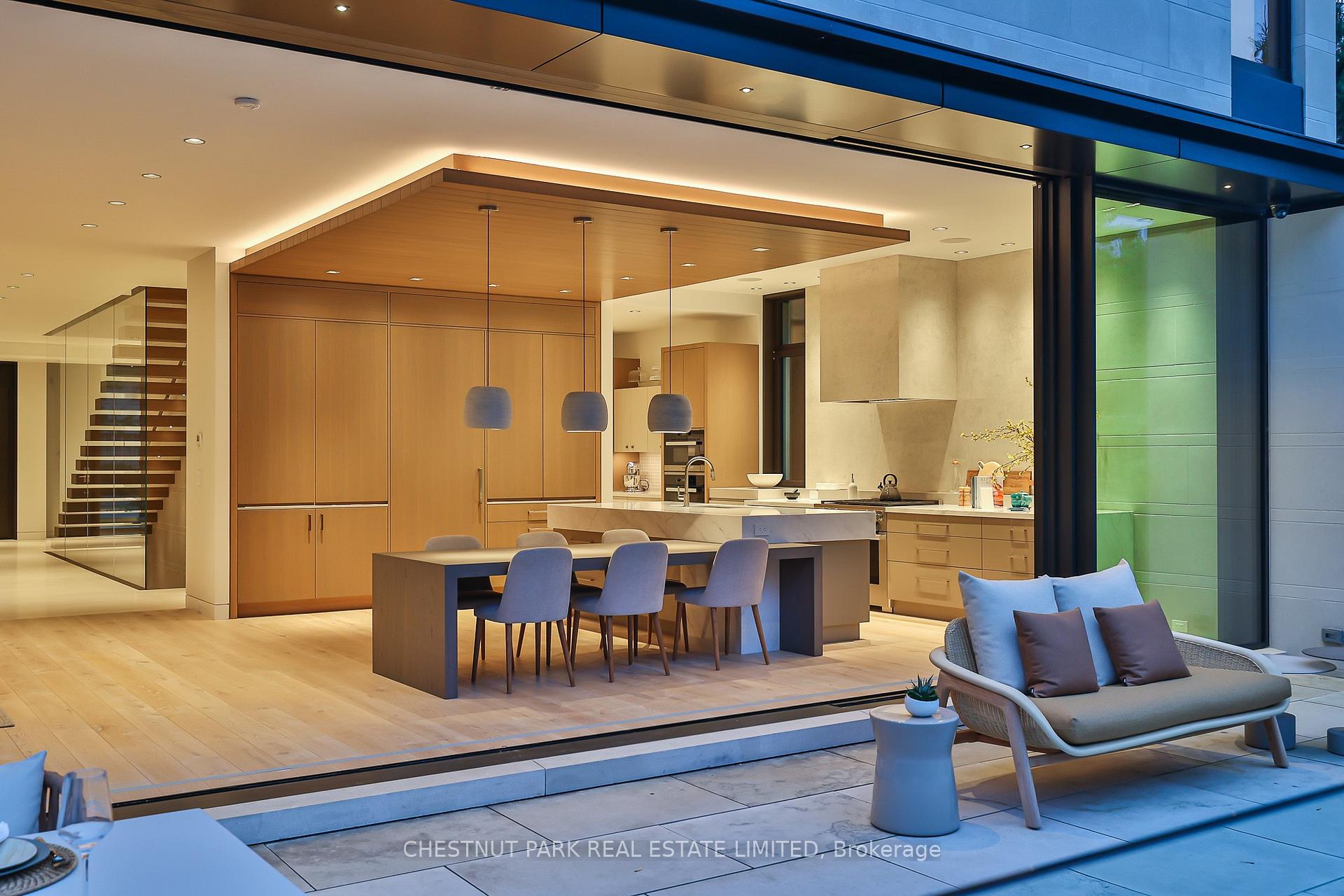 5 Bedroom Single Family Home/House's Image 14