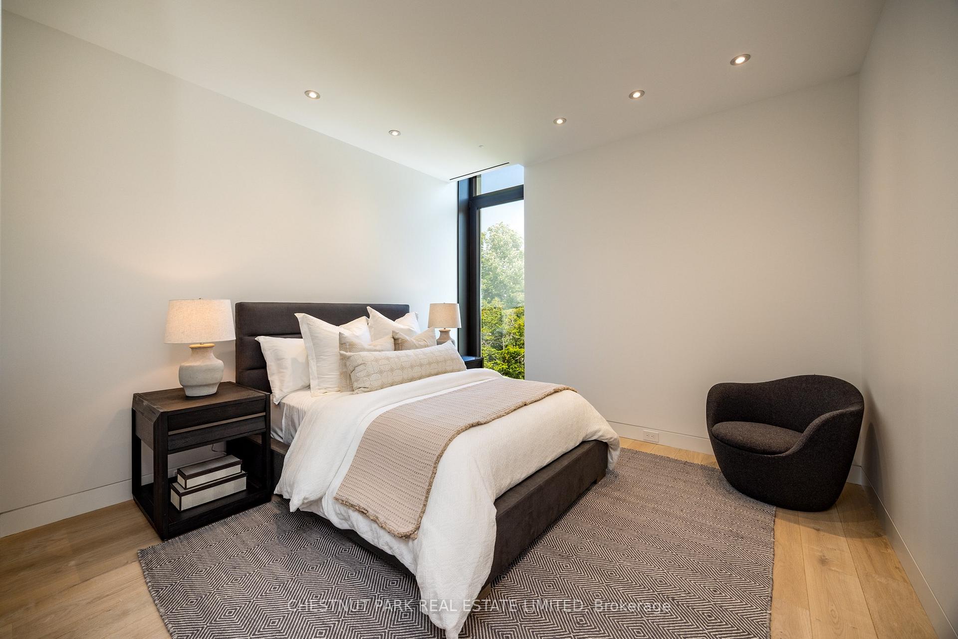 5 Bedroom Single Family Home/House's Image 30