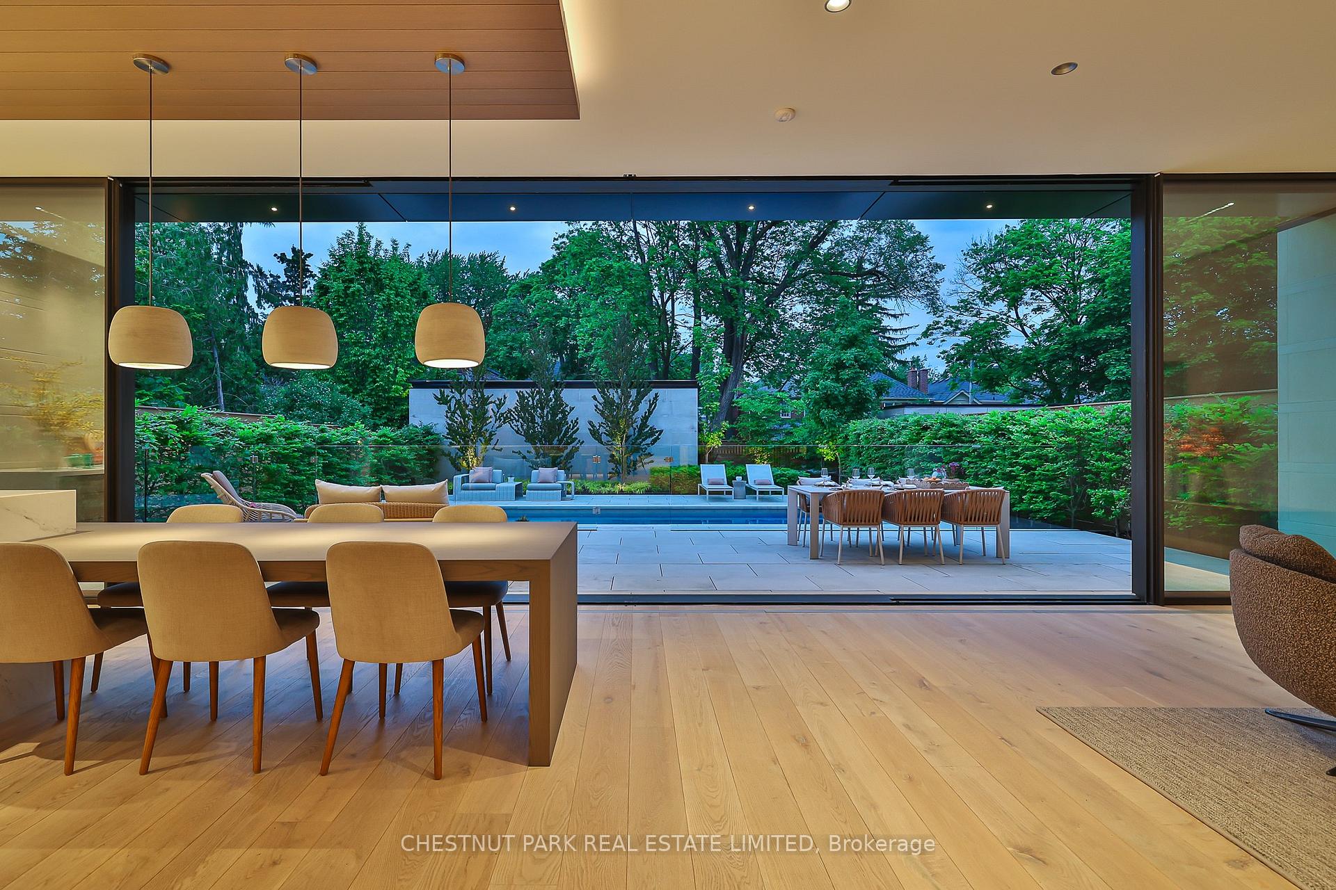 5 Bedroom Single Family Home/House's Image 11