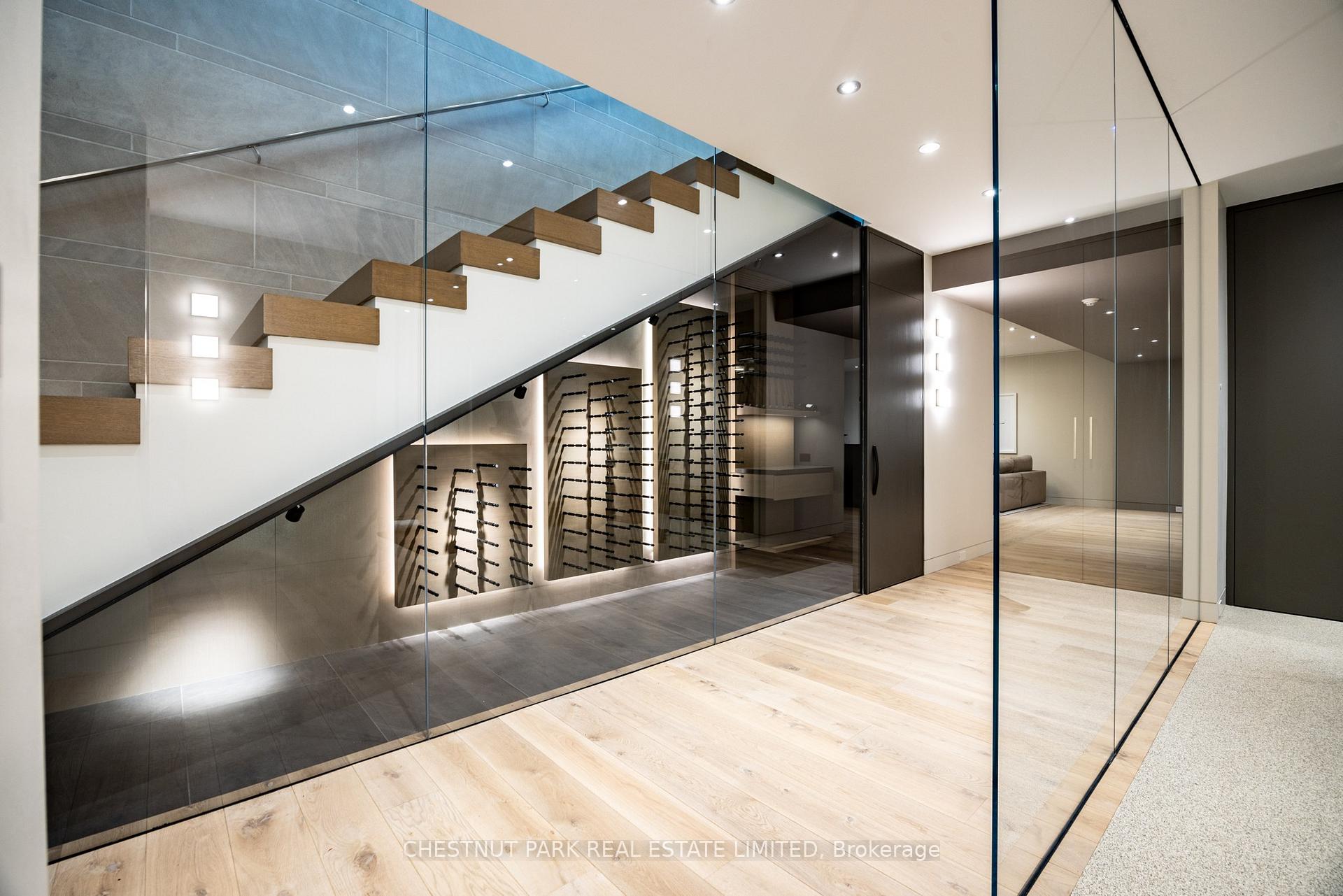 5 Bedroom Single Family Home/House's Image 33