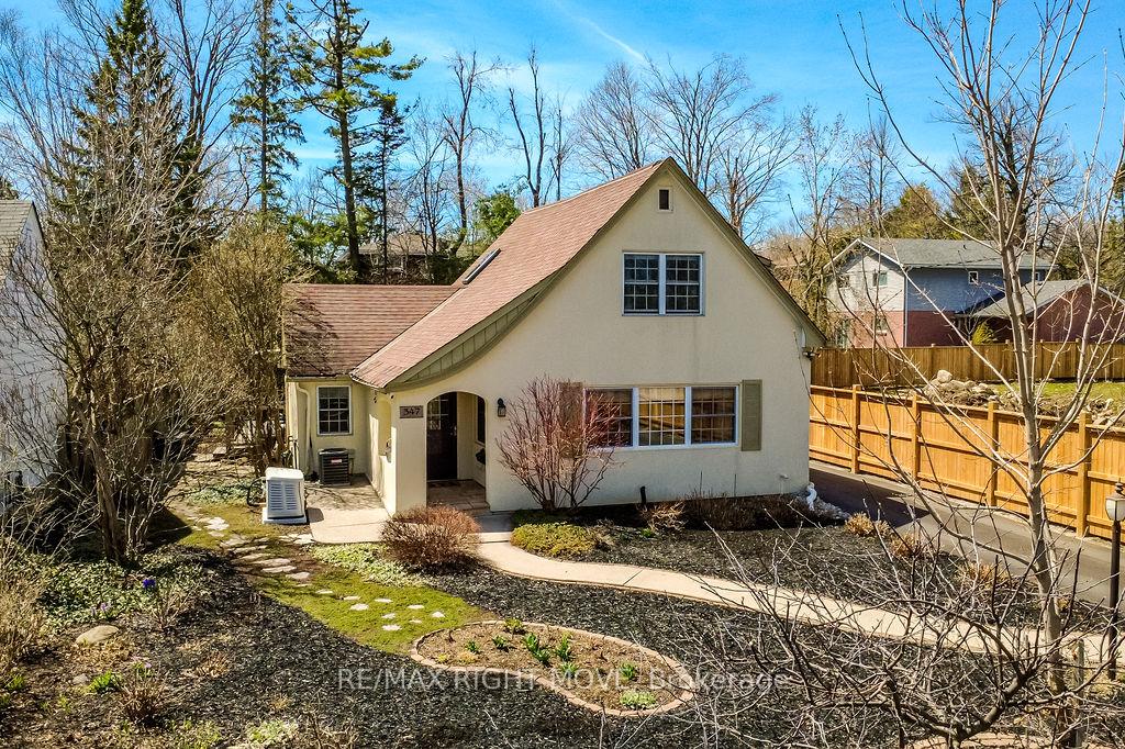 347 Old Muskoka Road Orillia Ontario Canada Sale residential Ruby Malik RE/MAX Realty Specialists Inc., Brokerage *