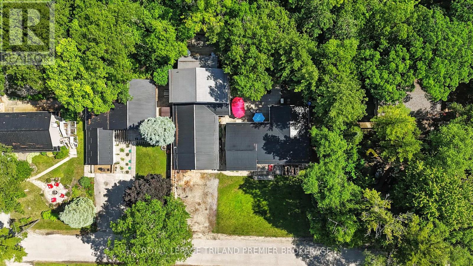 7710 Clayton Street Lambton Shores Ontario Canada Sale residential Kevin Thompson RE/MAX PRIME PROPERTIES UNIQUE GROUP, BROKERAGE