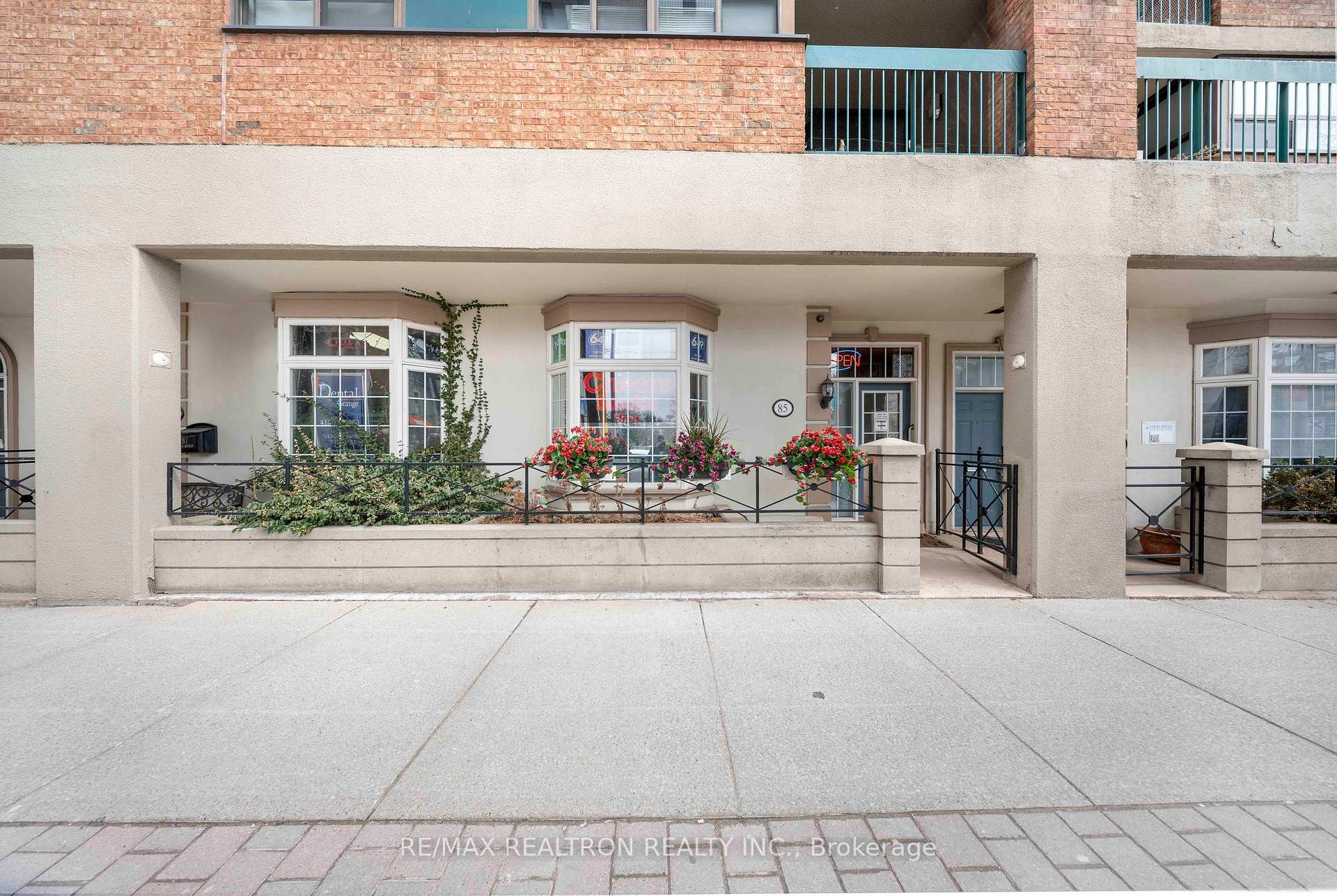 85 McCaul Street N Toronto Ontario Canada Sale commercial RON COMMODORE RE/MAX Realtron Realty, Inc. Brokerage*