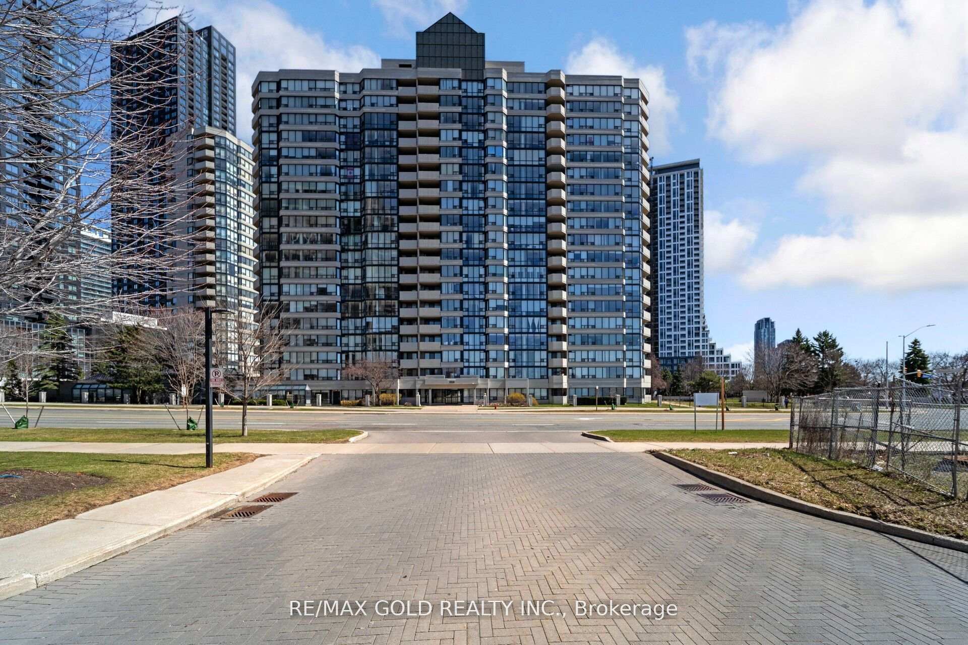 1406 - 350 Rathburn Road W Mississauga Ontario Canada Sale residential   HomeLife Superstars Real Estate Ltd., Brokerage*
