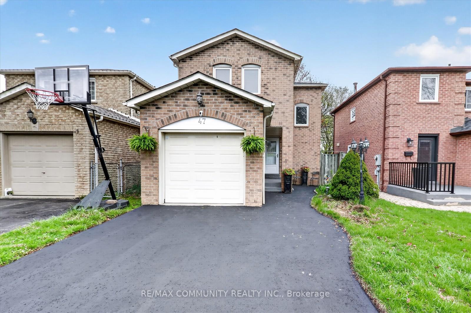 47 Radford Drive Ajax Ontario Canada Sale residential Tharsh Kailayapillai RE/MAX COMMUNITY REALTY INC., Brokerage*