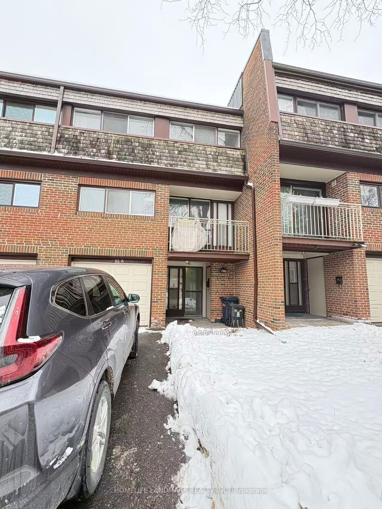 14 - 86 CASTLEBURY Crescent Toronto Ontario Canada Sale residential Gloria Reynolds INCOM OFFICE SAMPLE