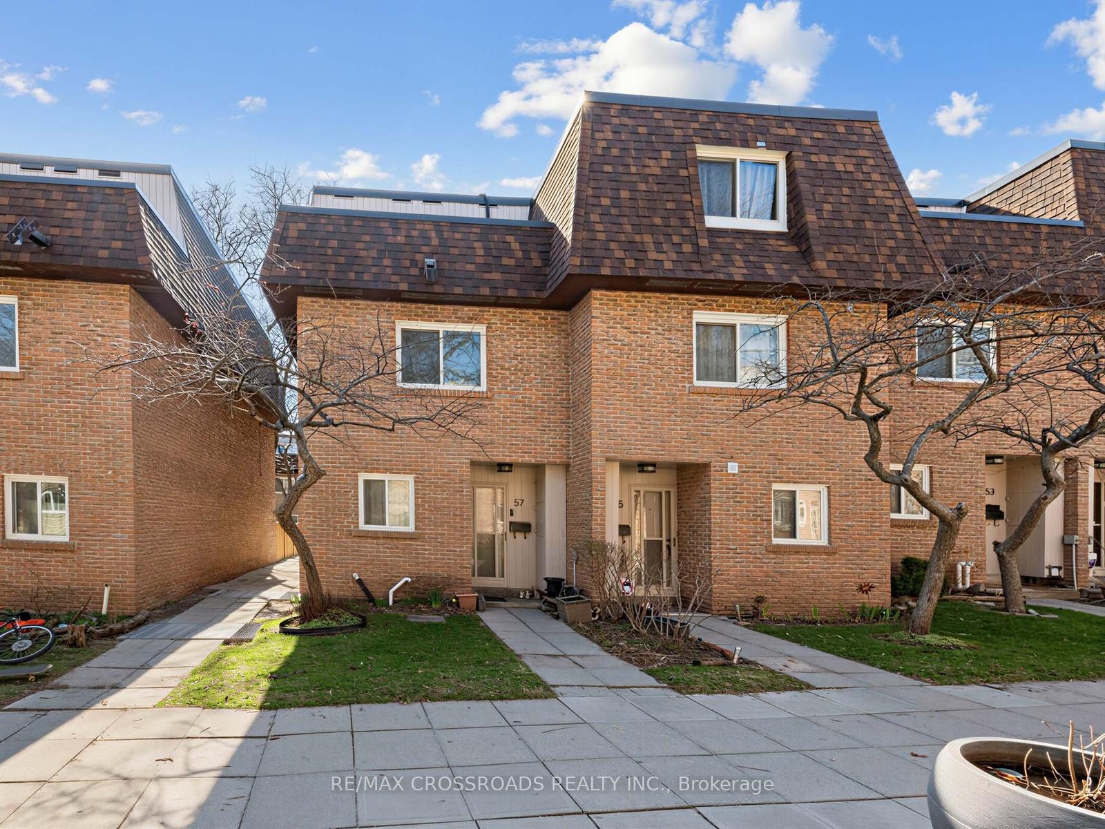 57 - 275 Manse Road Toronto Ontario Canada Sale residential Sujan Shan RE/MAX CROSSROADS REALTY INC, Brokerage*