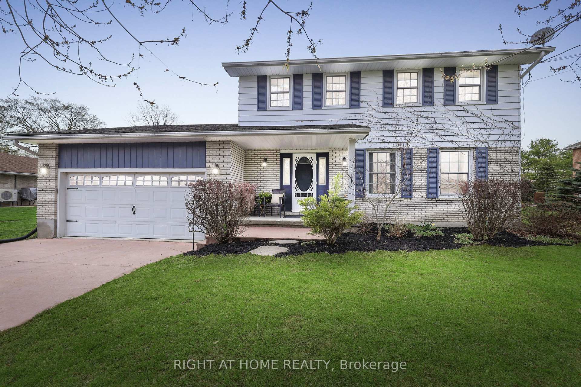 19 Old Mill Park Belleville Ontario Canada Sale residential Cecilia Stroeder Right at Home Realty, Brokerage*