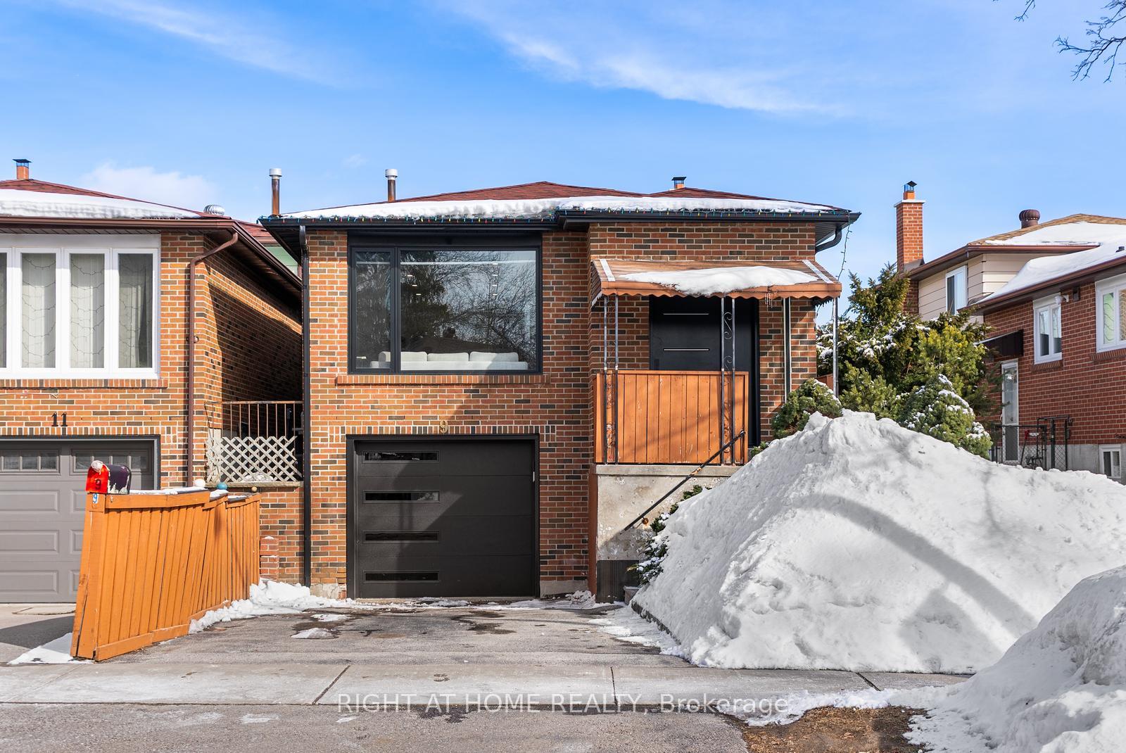 9 Thistlewaite Crescent Toronto Ontario Canada Sale residential Dee Paul Right at Home Realty, Brokerage*