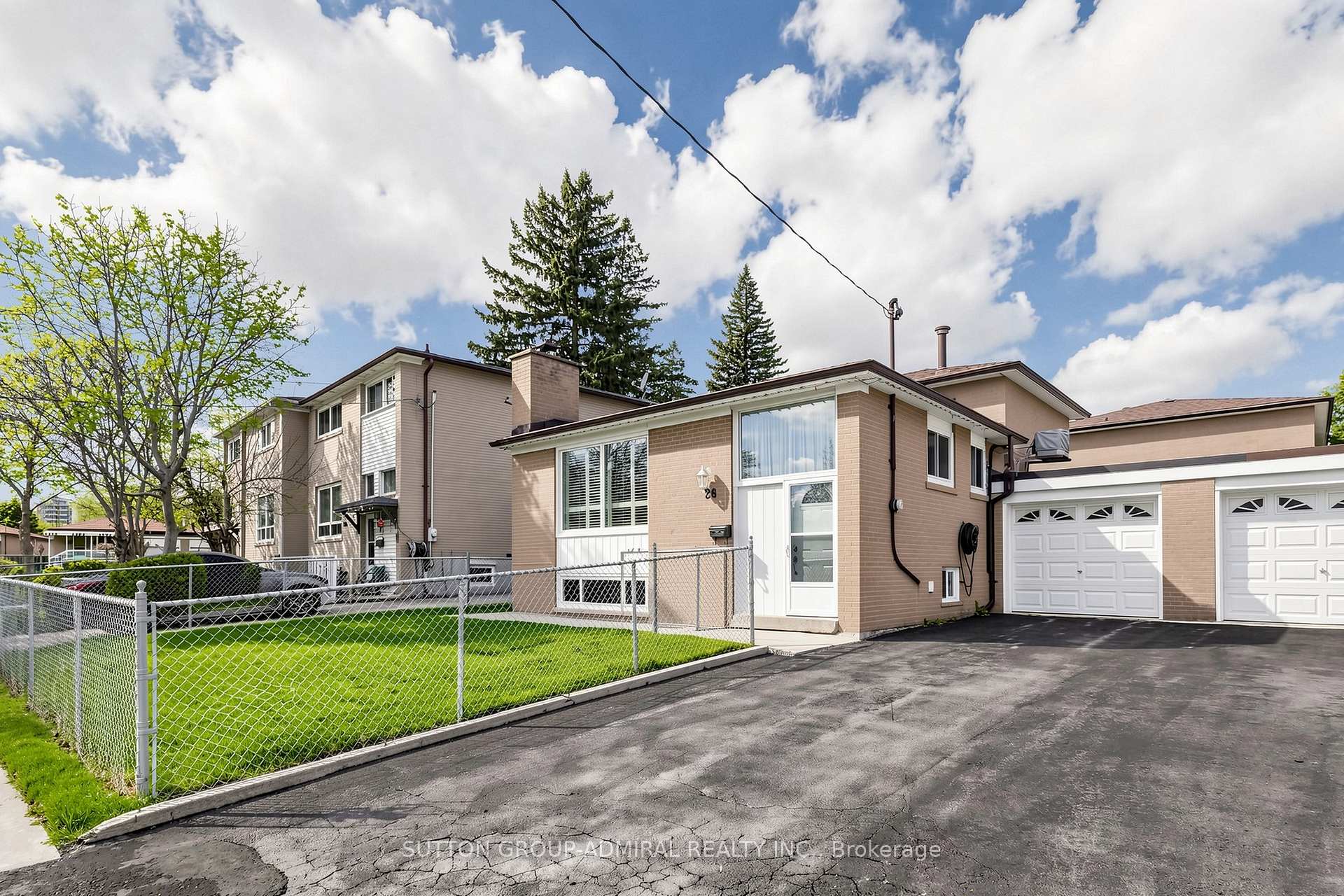 26 Donnalyn Drive Toronto Ontario Canada Sale residential   HomeLife Top Star Realty Inc., Brokerage *