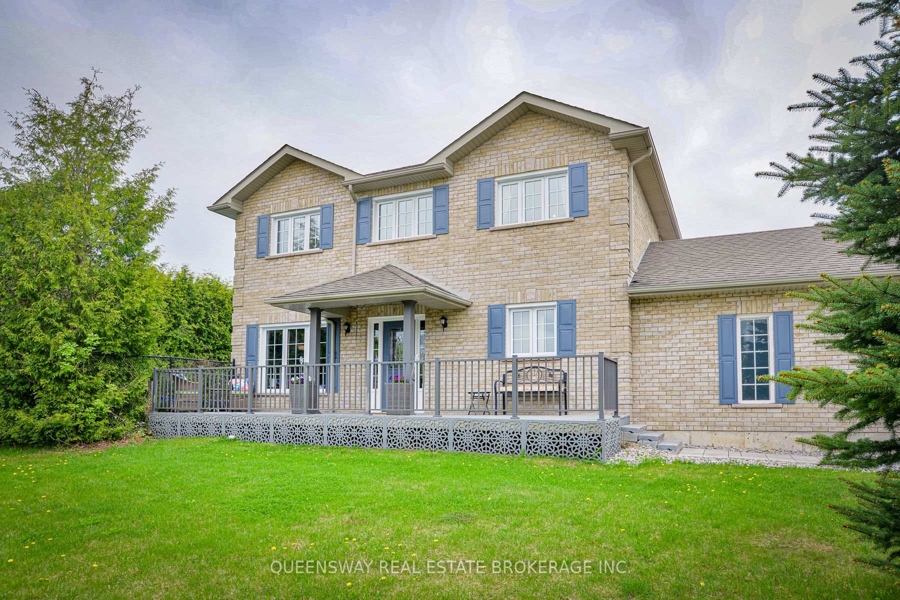 10 Lewis Drive Orillia Ontario Canada Sale residential David Gharat Queensway Real Estate Brokerage Inc.