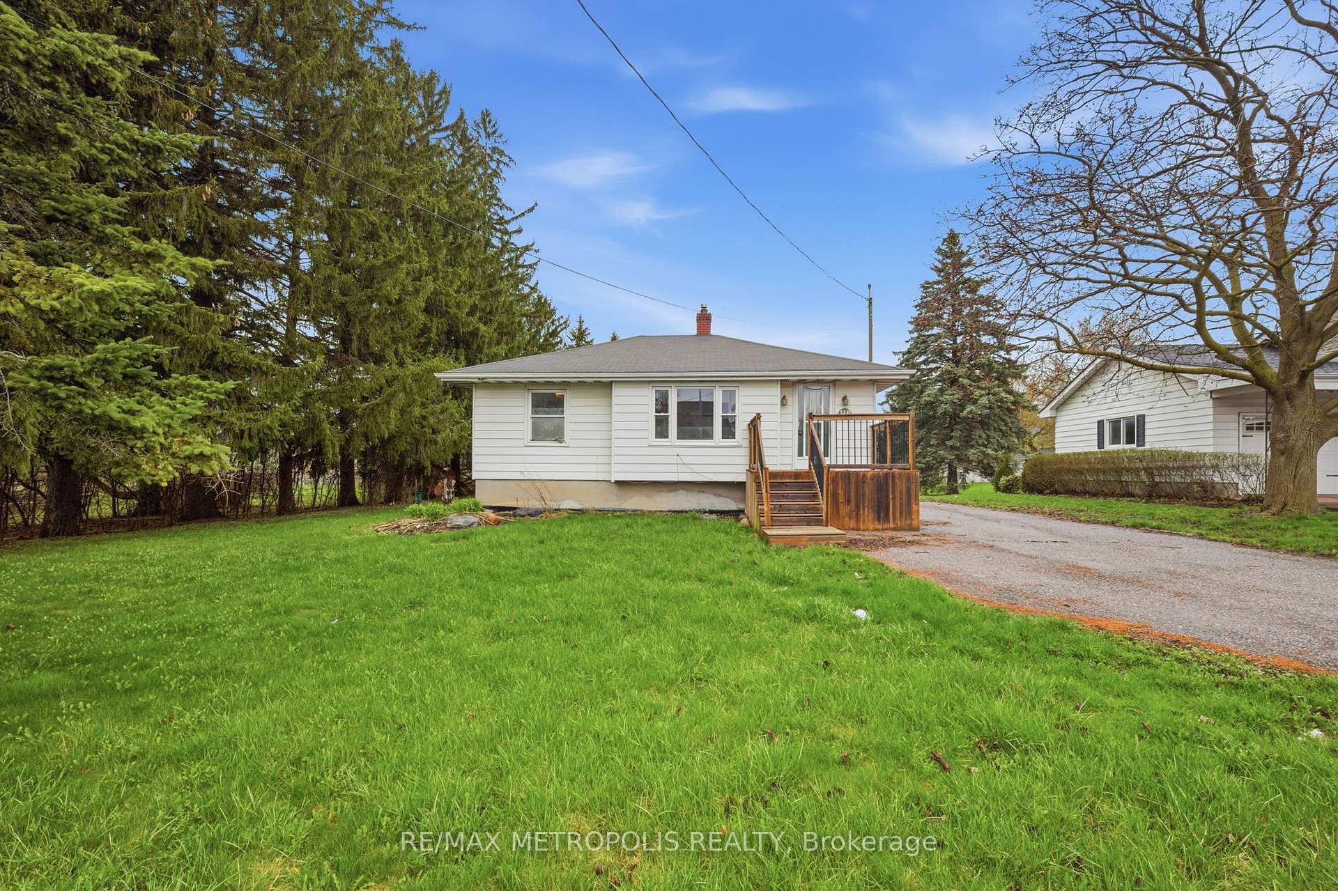 148 Winchester Road E Whitby Ontario Canada Sale residential   RE/MAX Metropolis Realty Brokerage*