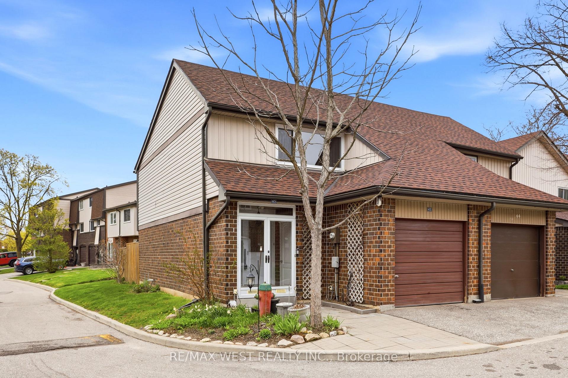 43 - 318 Laurier Avenue Milton Ontario Canada Sale residential Jasmine Noronha Royal LePage Signature Realty, Brokerage