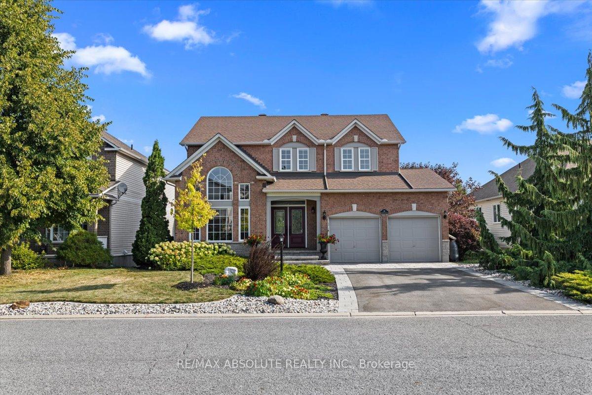 26 Franklin Cathcart Crescent Ottawa Ontario Canada Sale residential Henga Nayeri Right at Home Realty, Brokerage*