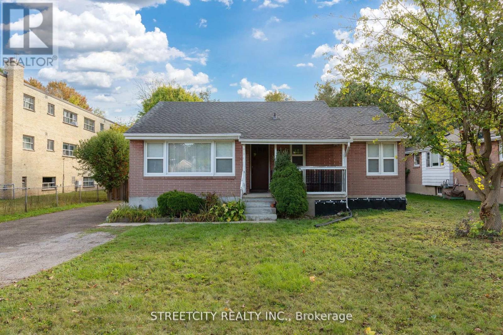 312 Fairview Avenue London South Ontario Canada Sale residential Frank Pontes STREETCITY REALTY INC., BROKERAGE*