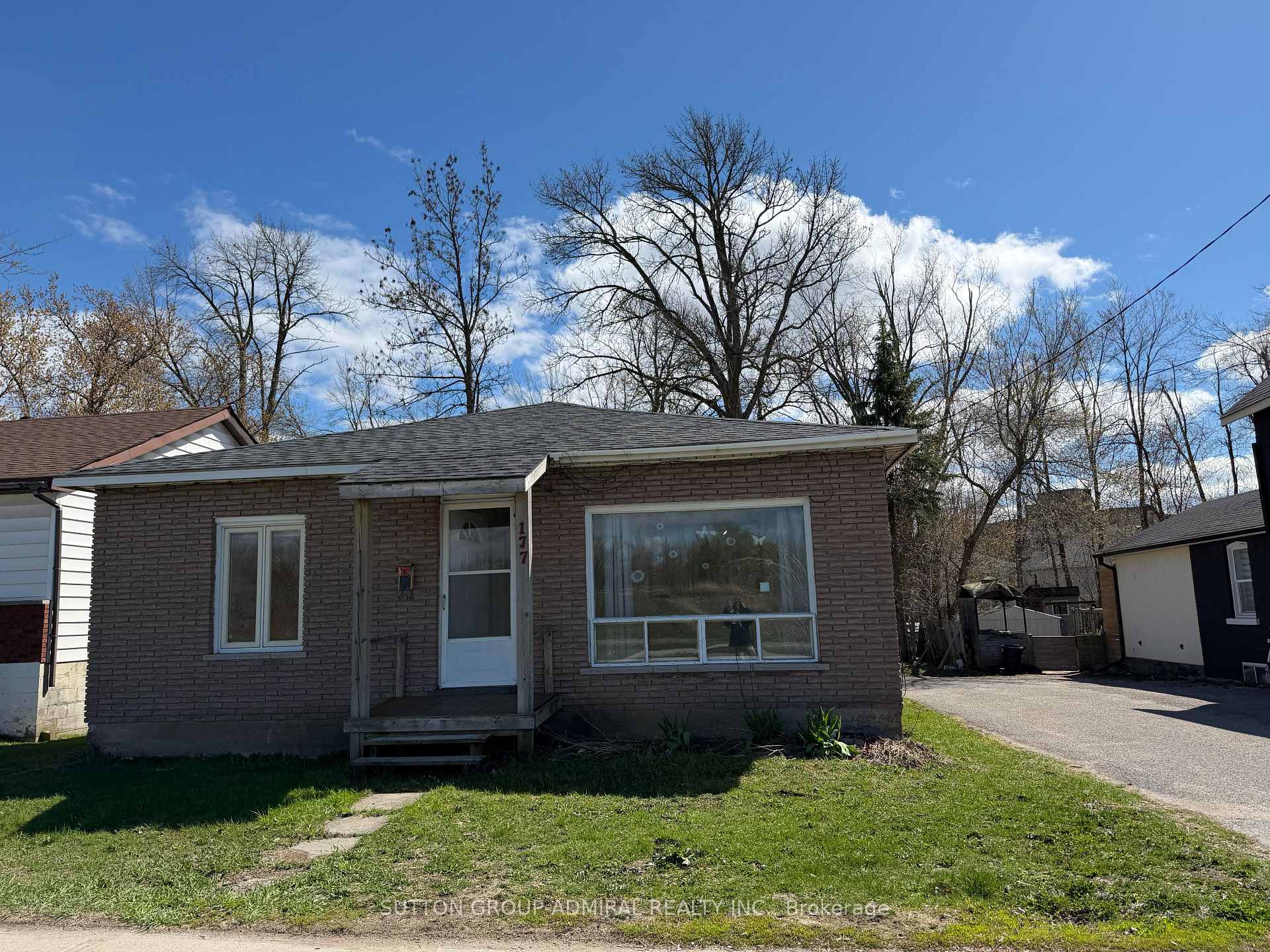 177 Atherley Road Orillia Ontario Canada Sale residential   Sutton Group-Admiral Realty Inc., Brokerage *