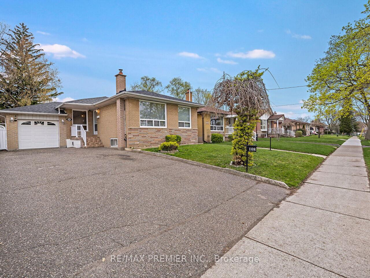 108 Thistle Down Boulevard Toronto Ontario Canada Sale residential Mary Pinelli Royal LePage Signature Realty, Brokerage*