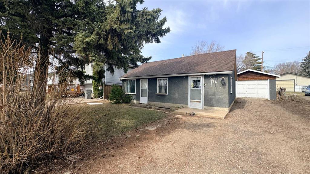 622 5 AV Wainwright Alberta Canada Sale residential   Helping you find a home to fill with Life, Laughs & Love