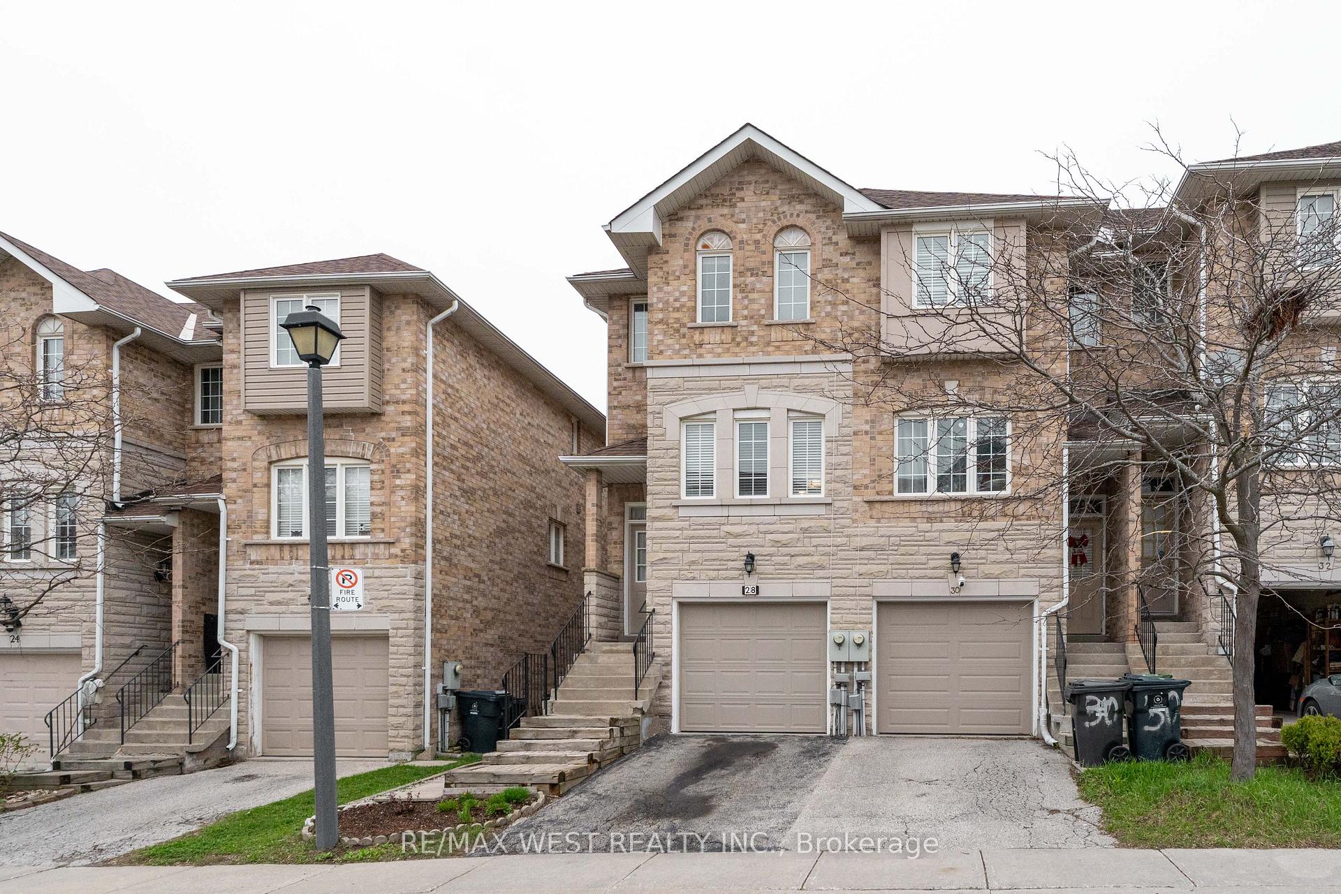 30 - 28 Shining Star Crescent Toronto Ontario Canada Sale residential Grace Soares RE/MAX West Realty Inc., Brokerage *