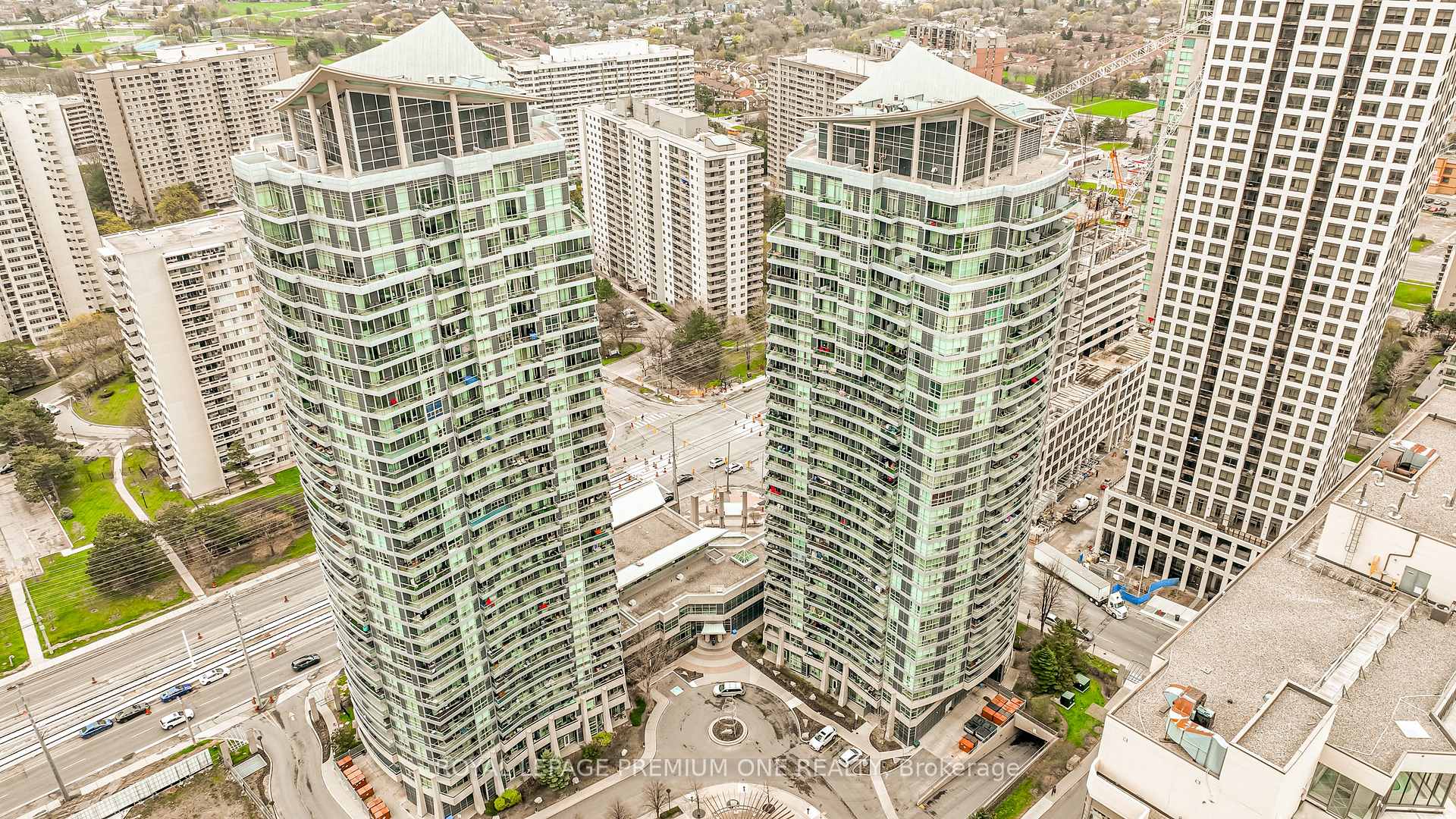 303 - 33 Elm Drive Mississauga Ontario Canada Sale residential Real Property Pros Royal LePage Premium One Realty, Brokerage*