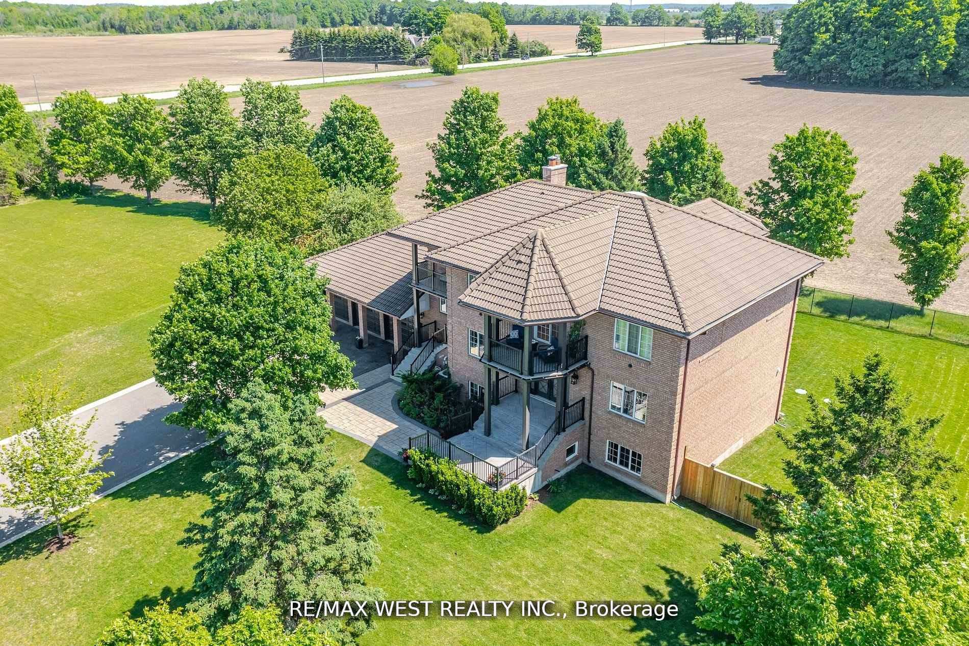 7 Stewart Crescent Essa Ontario Canada Sale residential Lee Dias RE/MAX West Realty Inc., Brokerage *