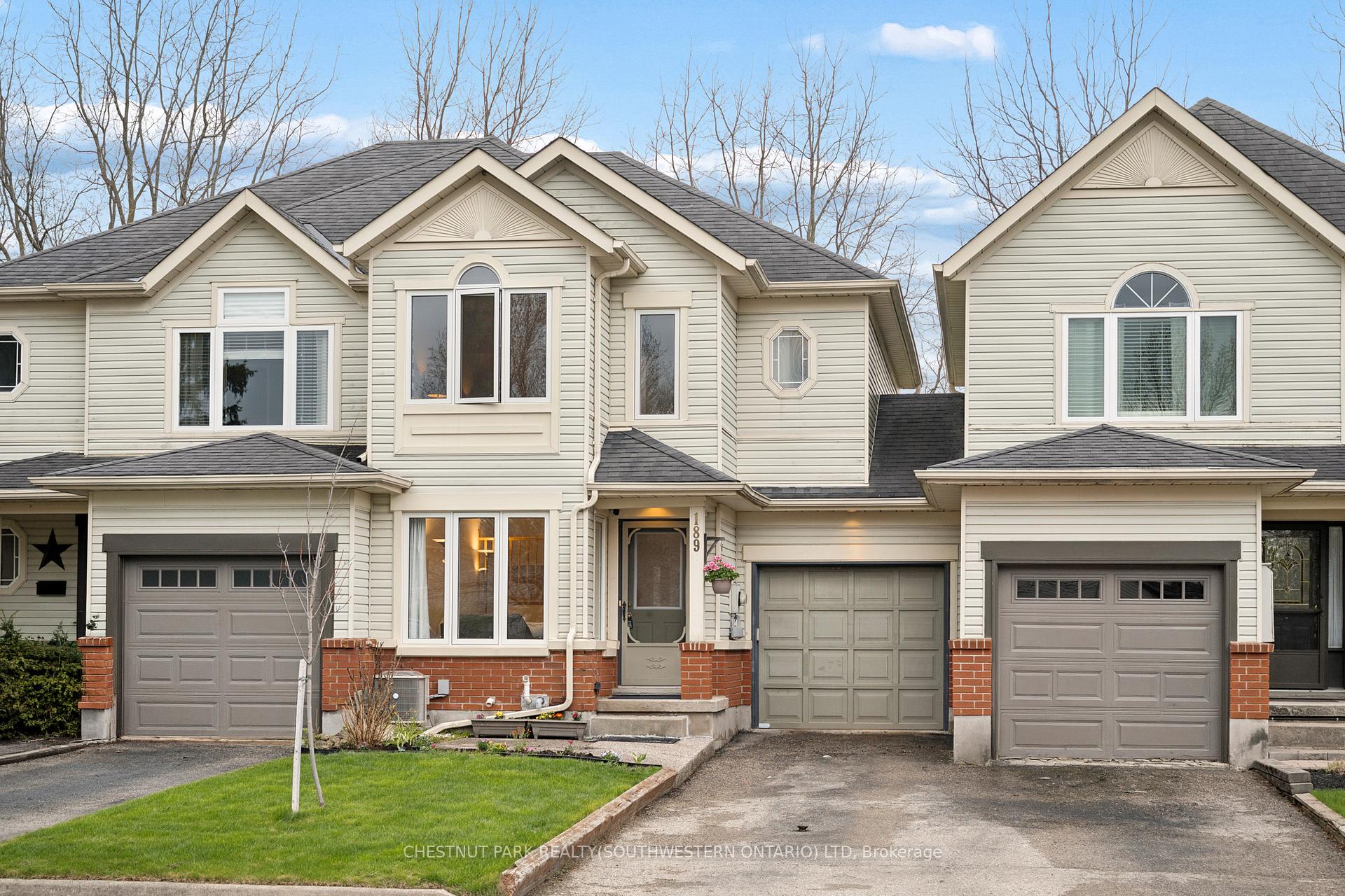 189 Shadow Wood Court Waterloo Ontario Canada Sale residential Eva Munch RE/MAX Twin City Realty Inc., Brokerage*