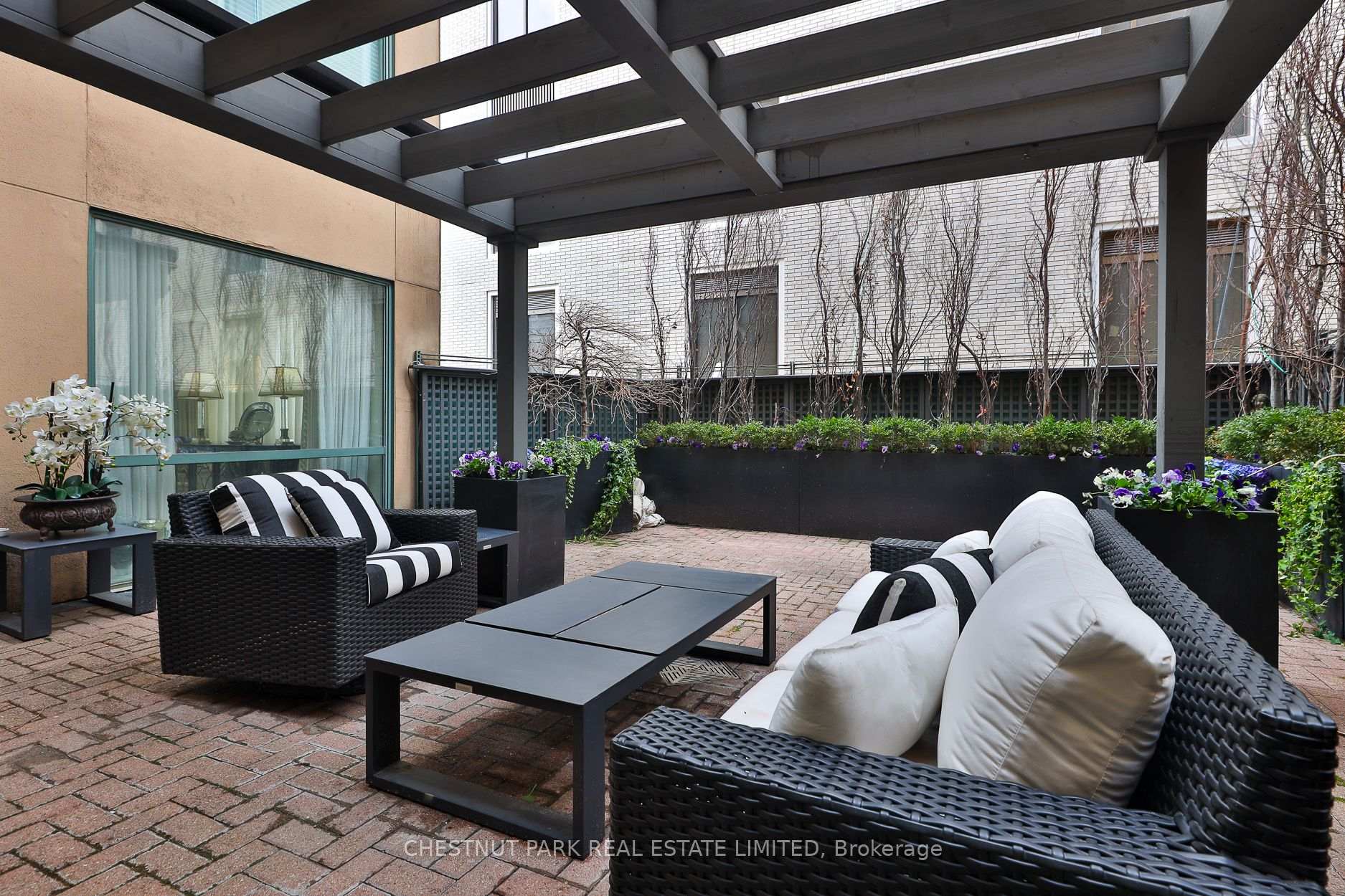 2 Bedroom Apartment/Flat's Image 23