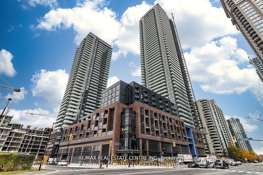 519 - 430 Square One Drive Mississauga Ontario Canada Rent residential A. Q. Mufti RE/MAX Real Estate Centre Inc., Brokerage*