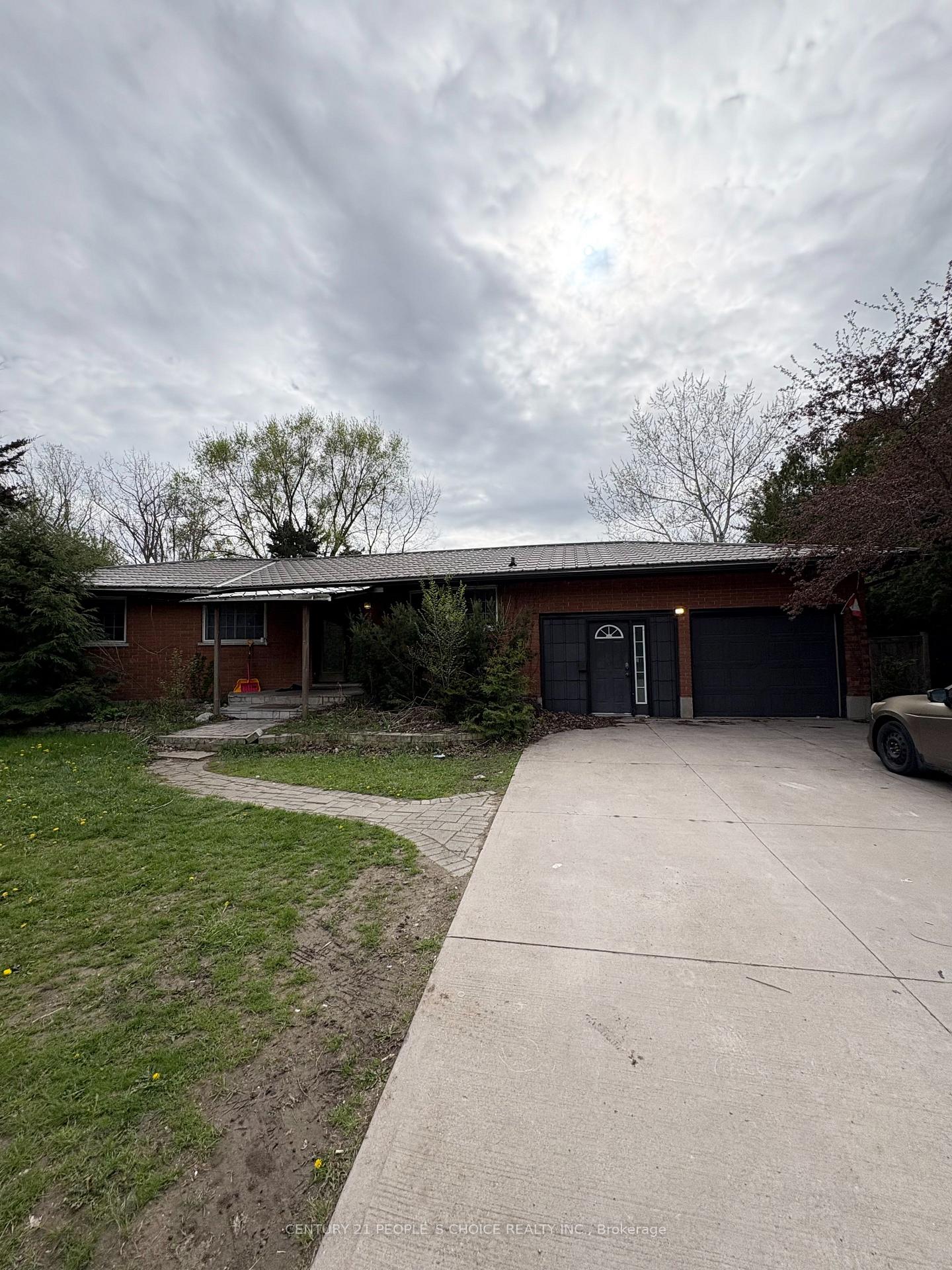 1423 Webster Street London East Ontario Canada Sale residential Jagjeet Kaur Century 21 Peoples Choice Realty Inc., Brokerage *